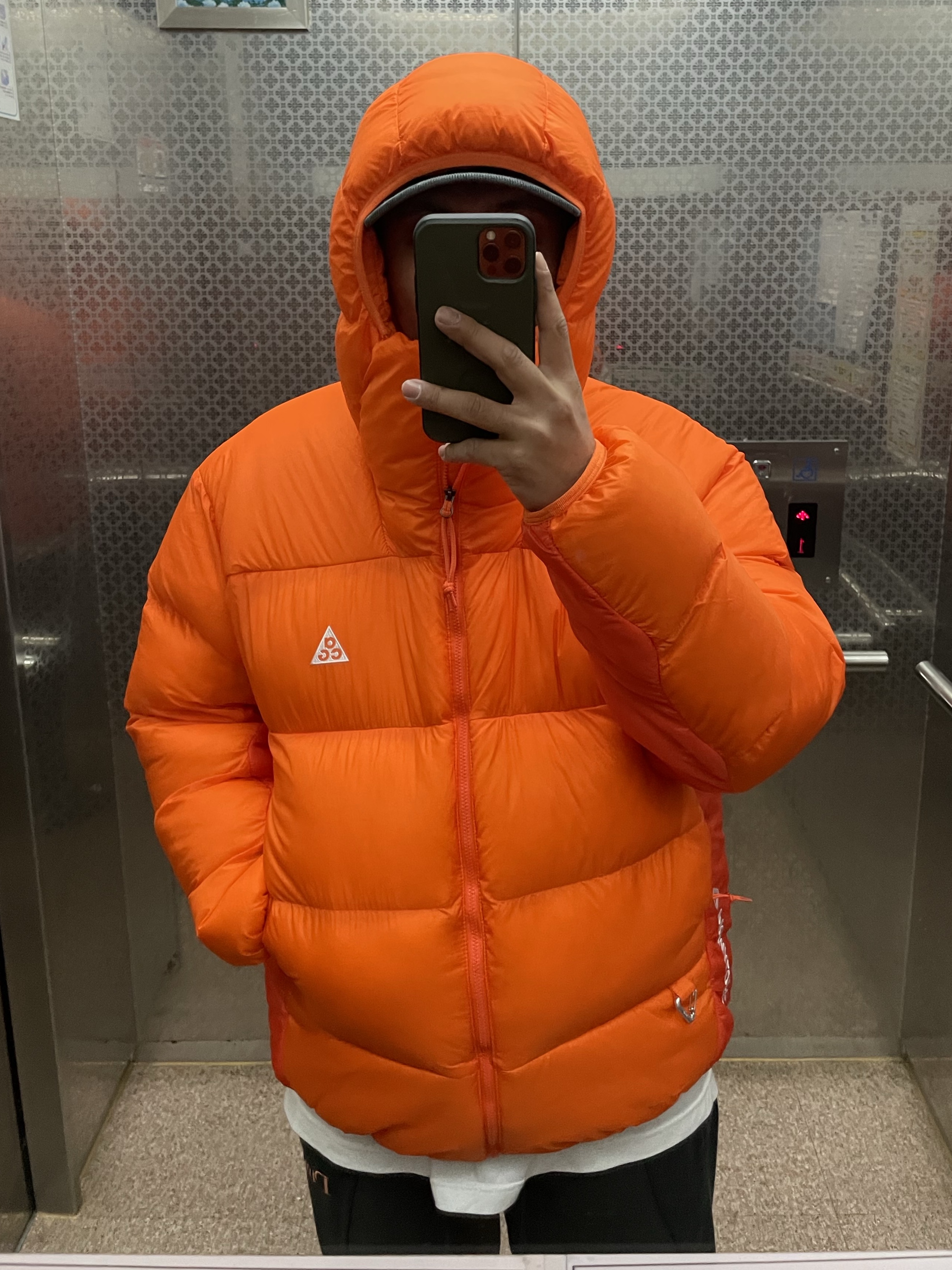 Nike ACG Therma-Fit ADV Lunar Lake Puffer Jacket Safety Orange - Asia, Supreme Corduroy Camp Cap Grey - 23FW 착용 스타일