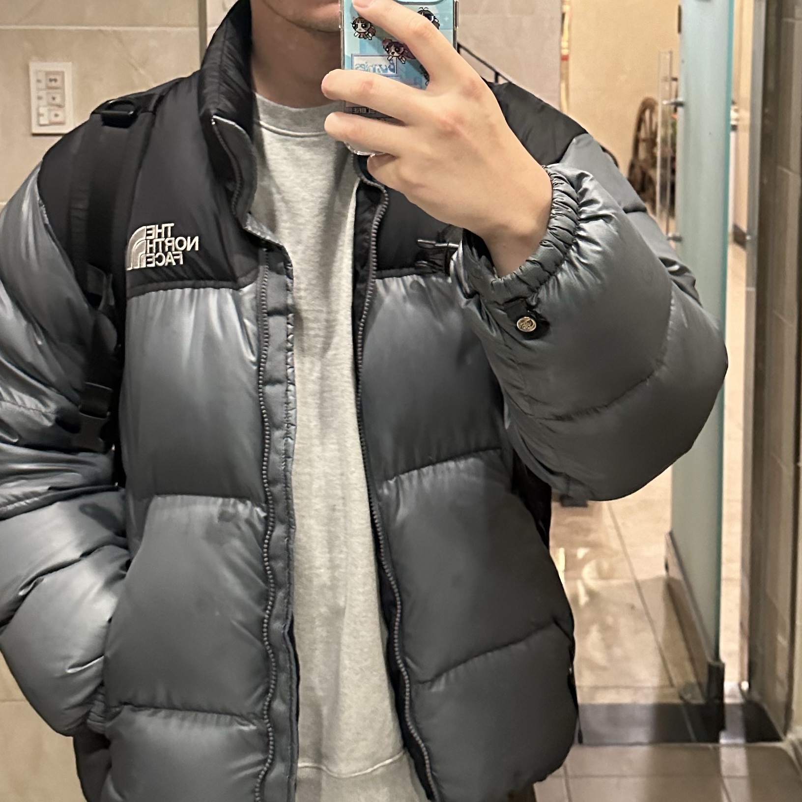 The North Face White Label Novelty Nuptse Down Jacket Heather Gray 착용 스타일