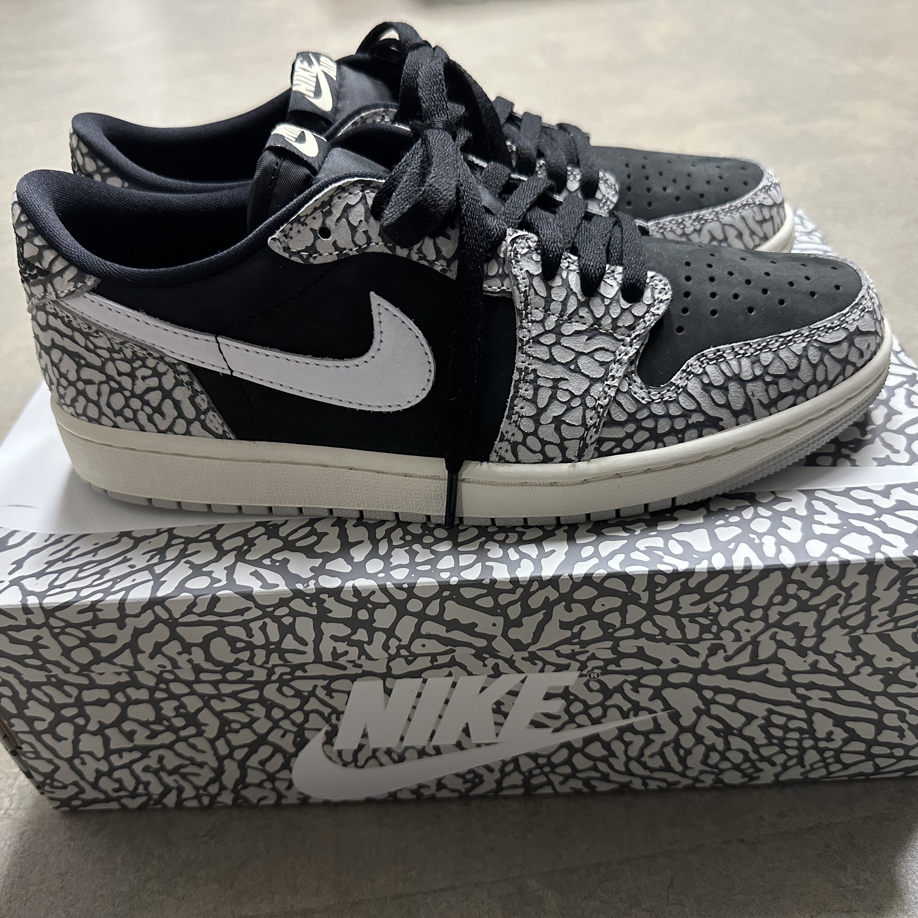 Jordan 1 Retro Low OG Black Cement 착용 스타일
