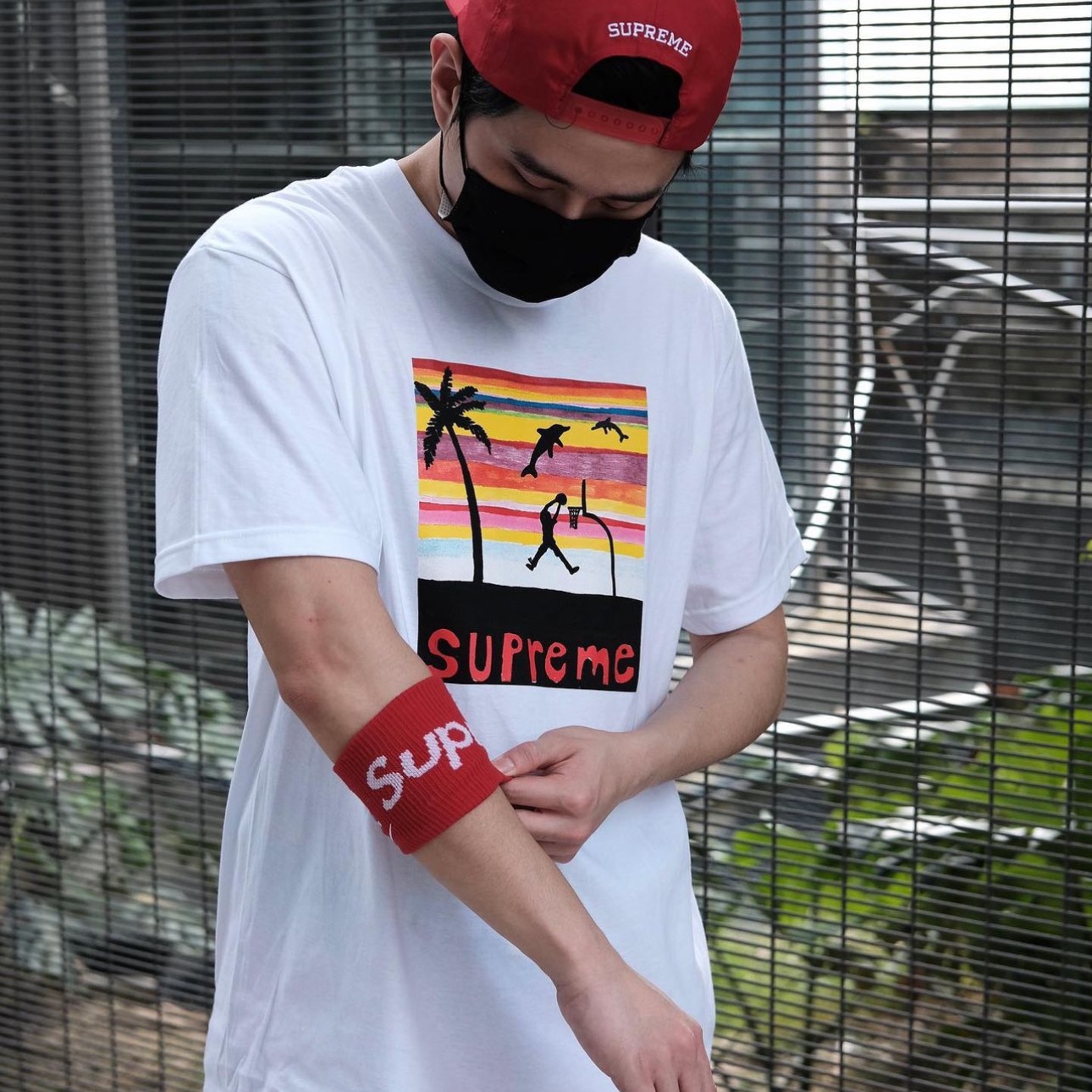 Supreme x Nike NBA Wristband Red (Pack of 2), Supreme x Nike NBA Wristband Black (Pack of 2) 착용 스타일 - 6