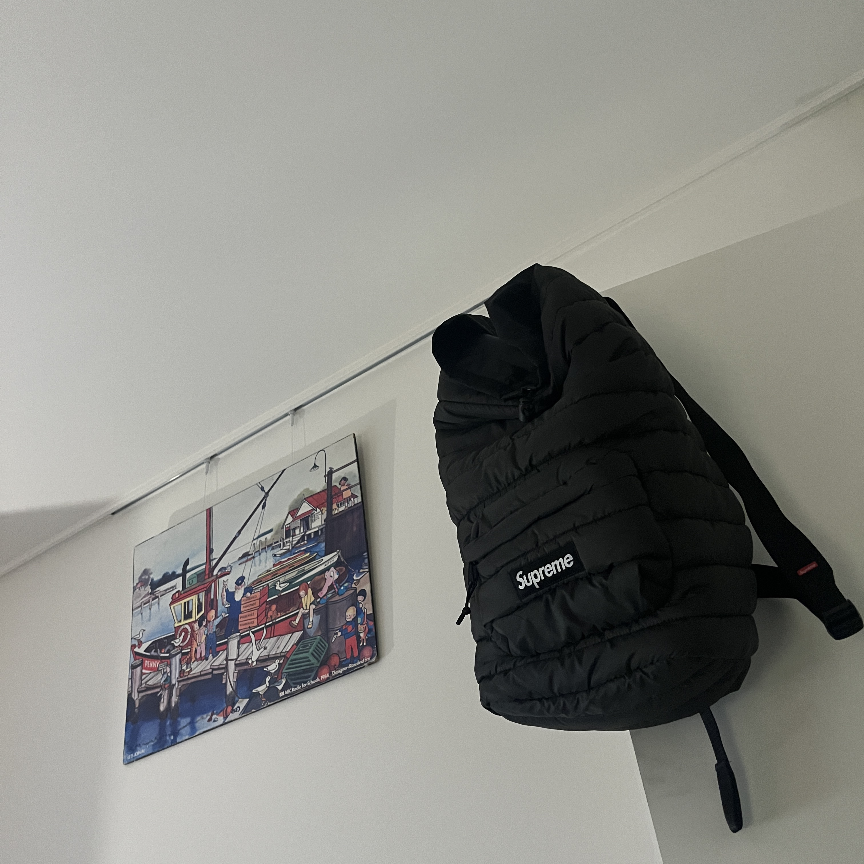 Supreme Puffer Backpack Black - 22FW 착용 스타일