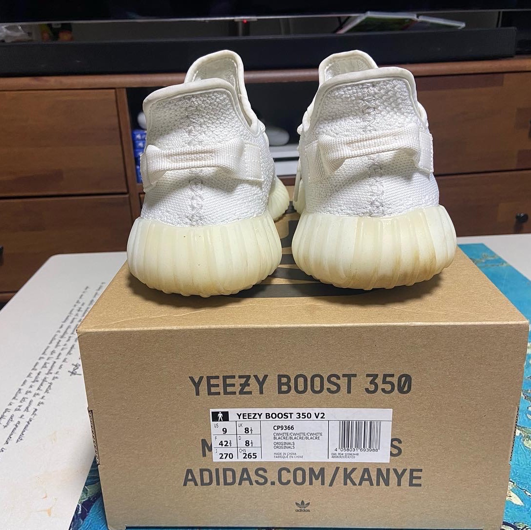 Adidas Yeezy Boost 350 V2 Cream/Triple White 착용 스타일 - 4