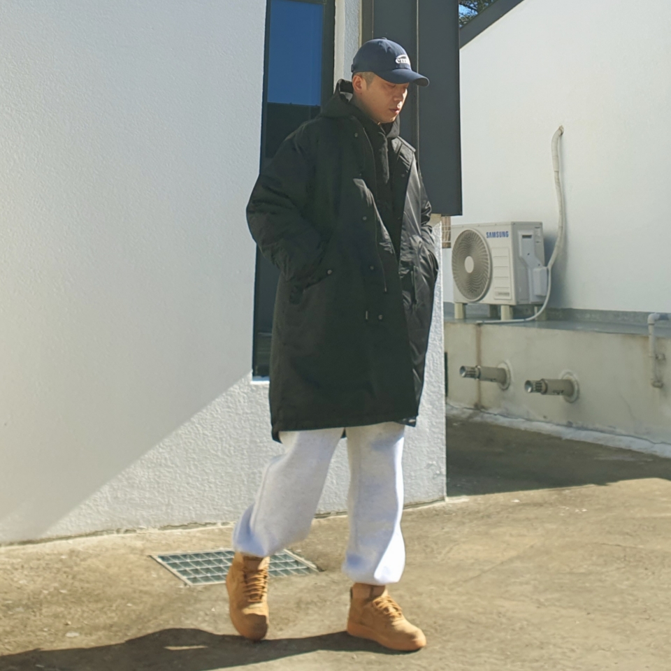 Emis New Logo Emis Cap Navy, Nike Air Force 1 High Flax 착용 스타일 - 2