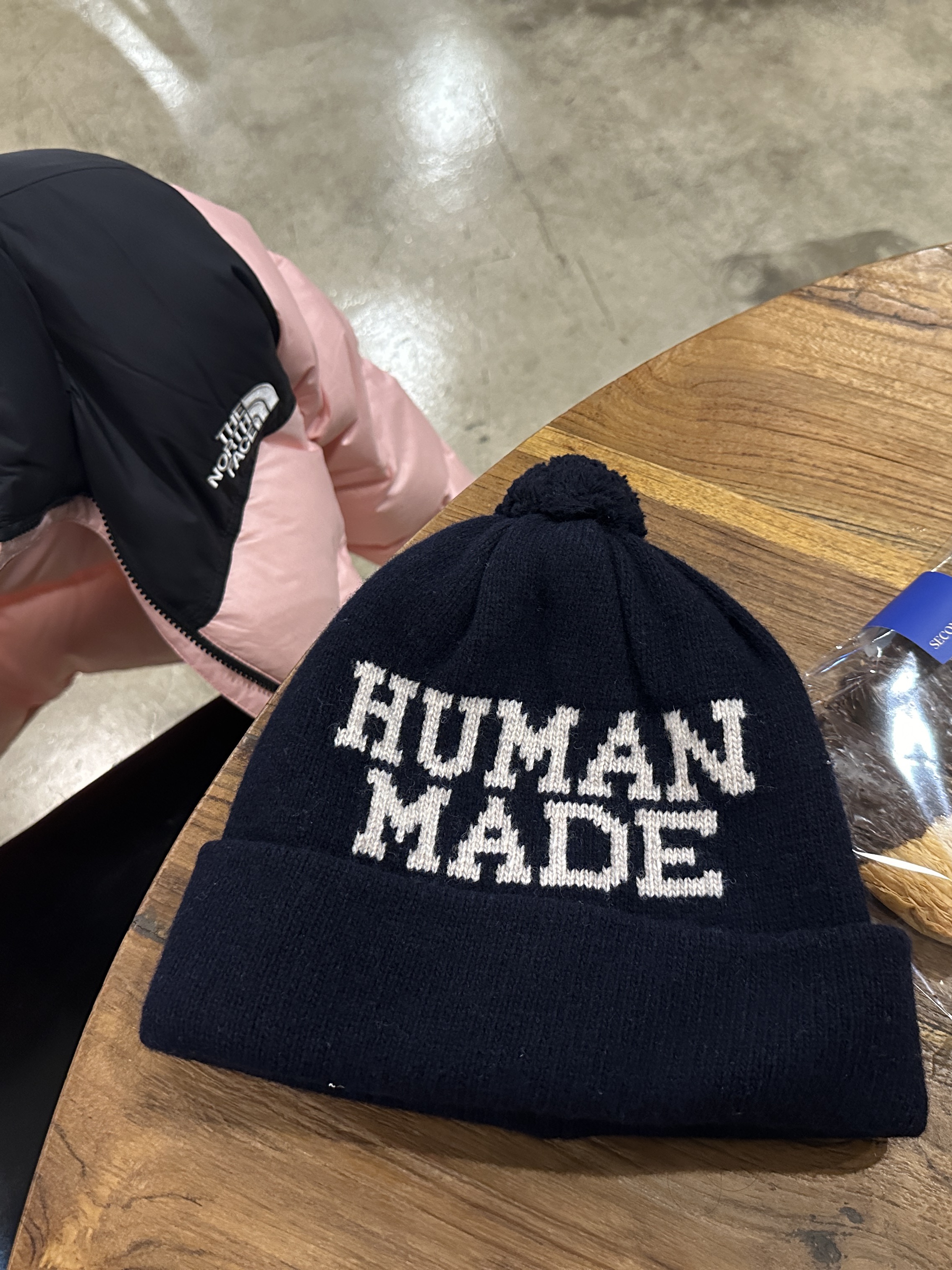 Human Made Pop Beanie Navy, (Kids) Crocs Classic Lined Neo Puff Boot Black 착용 스타일 - 3