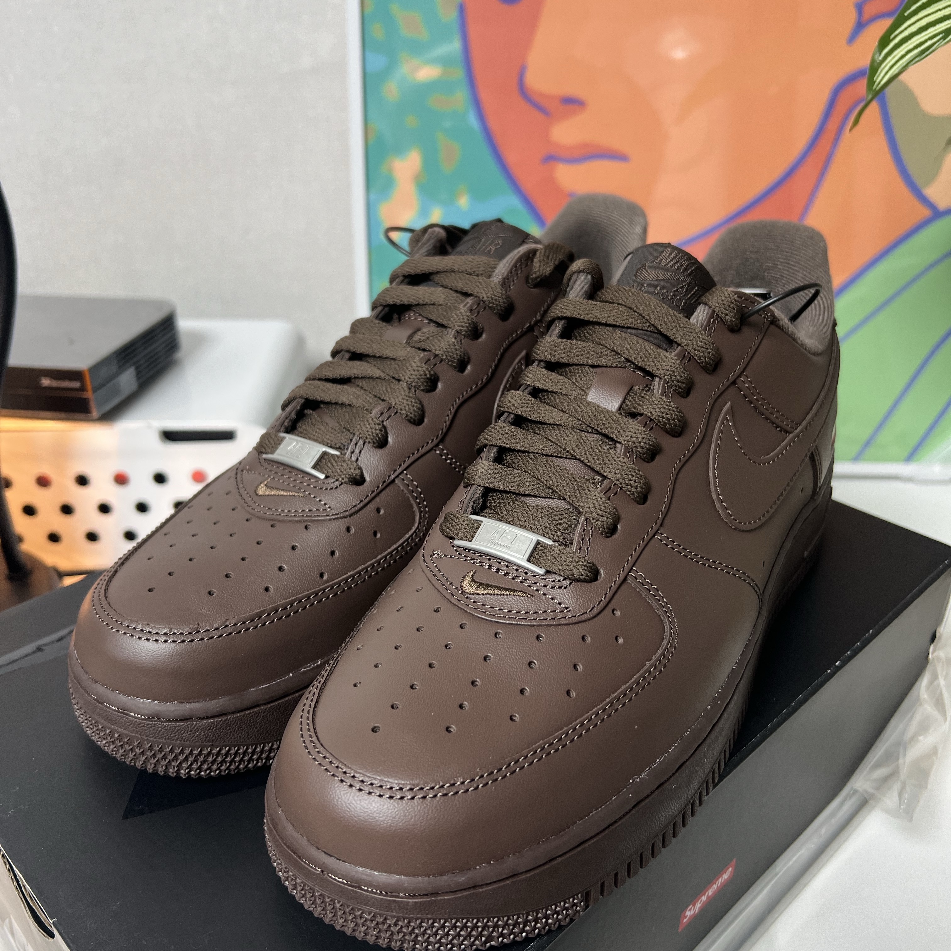 Nike x Supreme Air Force 1 Low Baroque Brown 착용 스타일 - 1