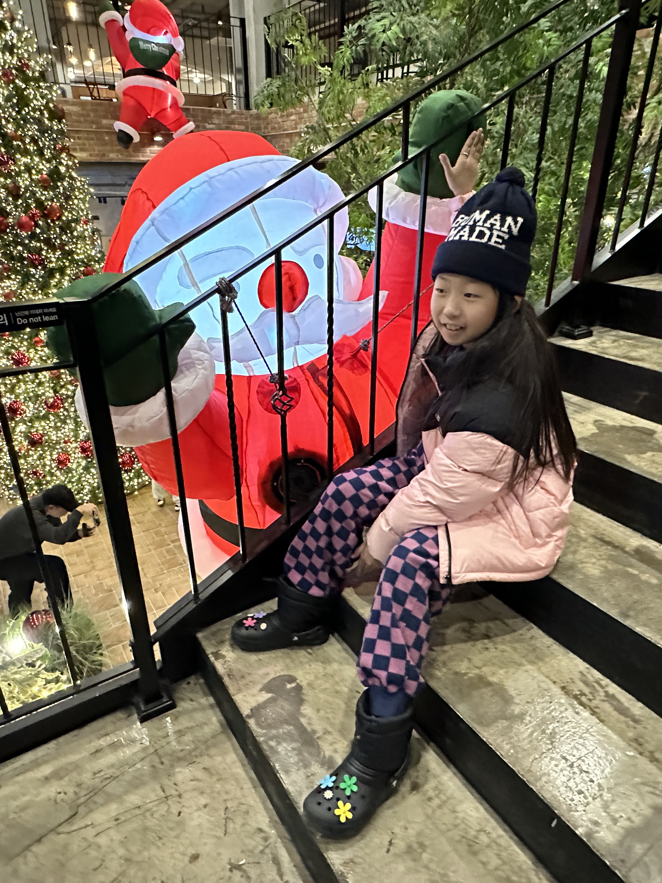 Human Made Pop Beanie Navy, (Kids) Crocs Classic Lined Neo Puff Boot Black 착용 스타일 - 2