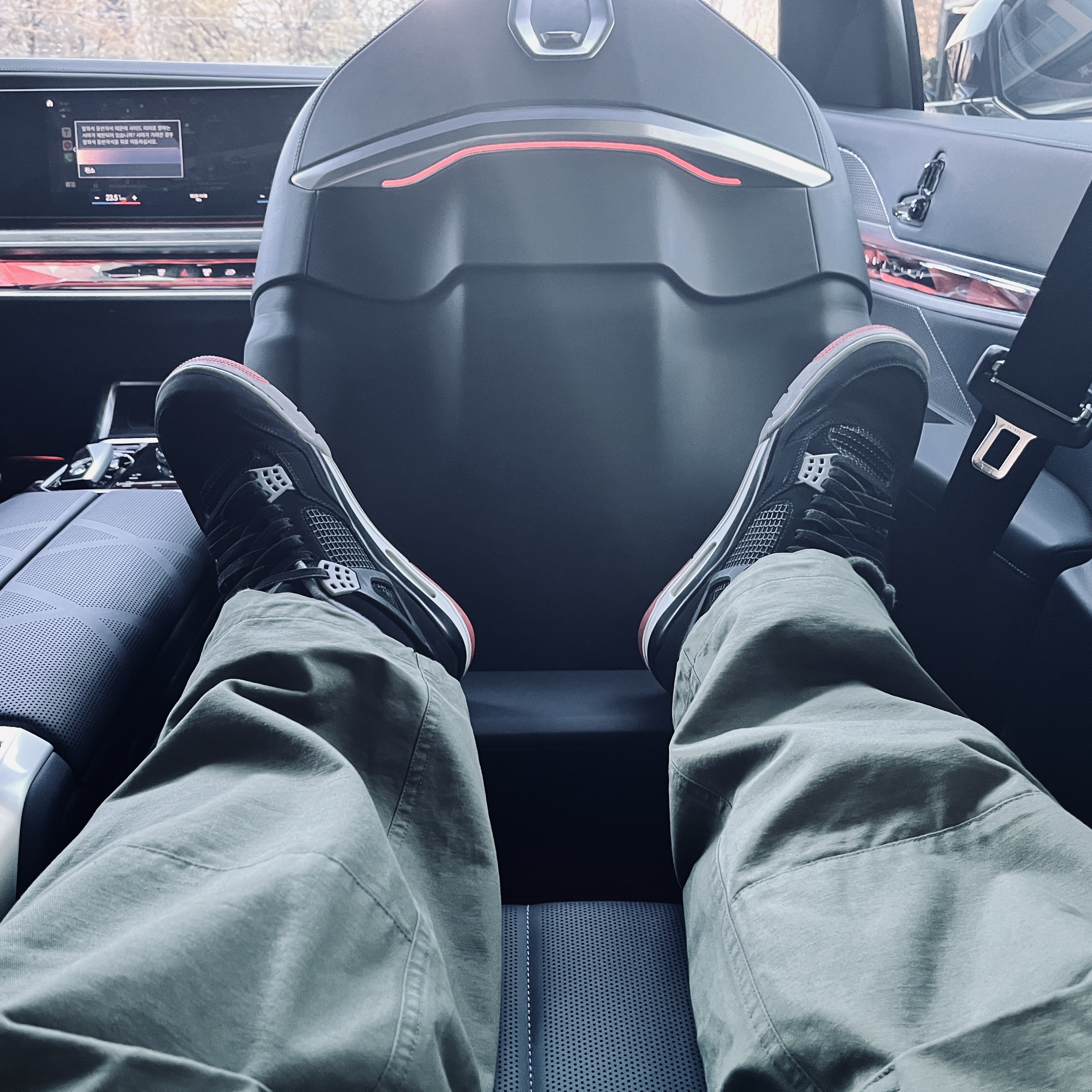 Jordan 4 Retro Bred 2019 착용 스타일 - 2