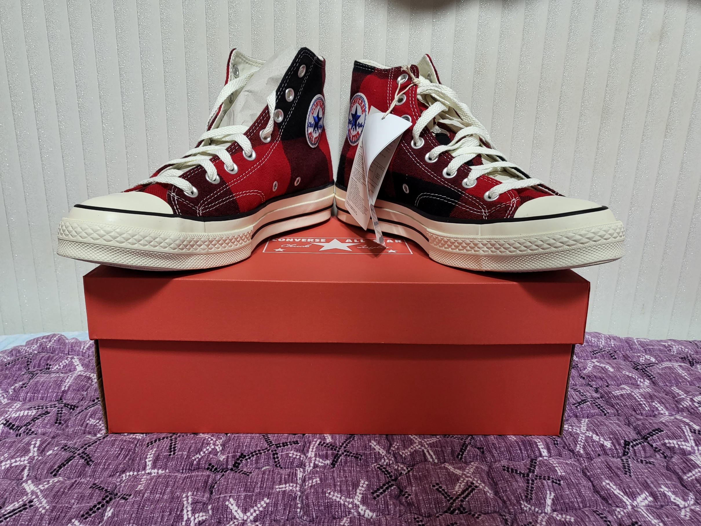 Converse Upcycled Flannel Chuck 70 Hi Red Black 착용 스타일