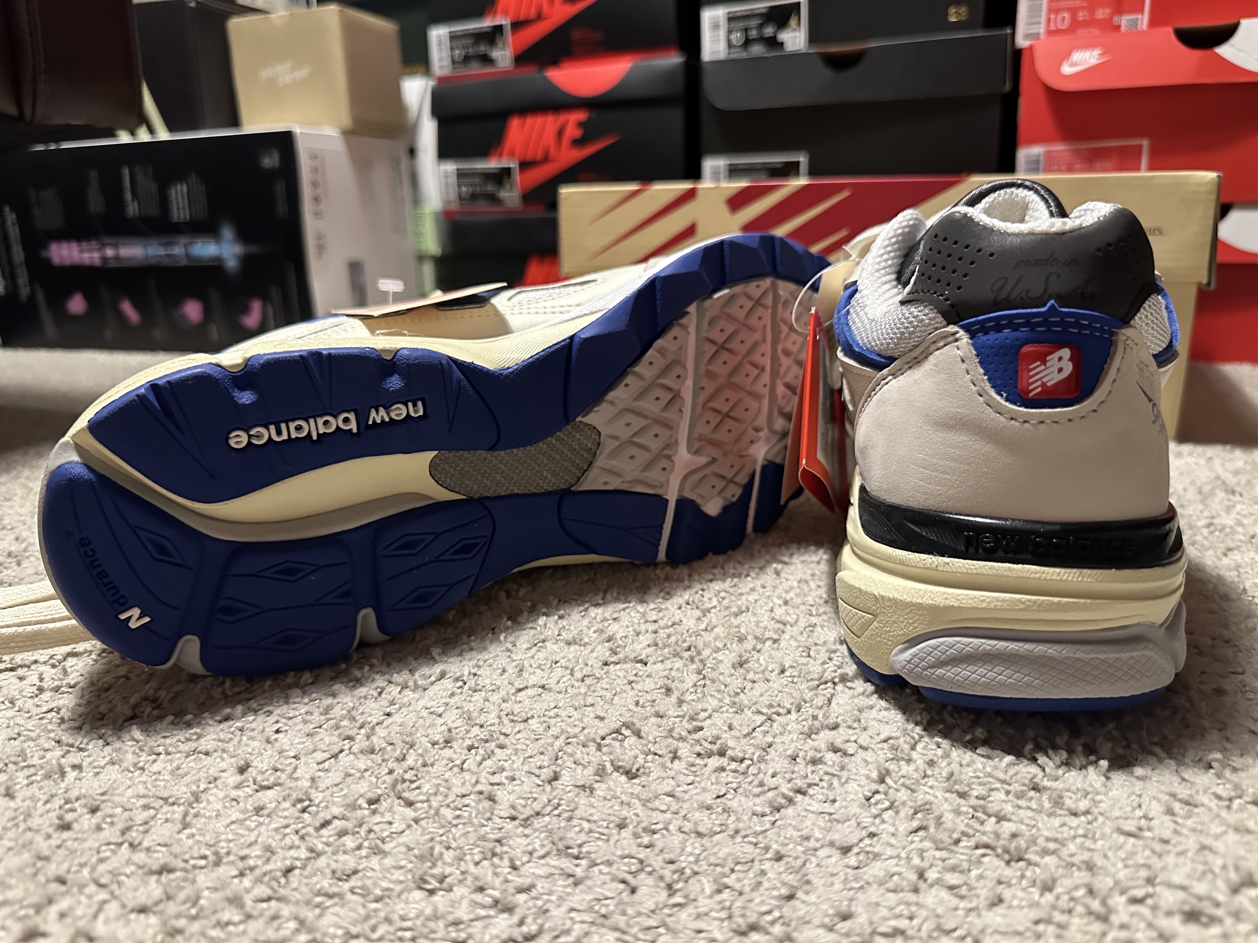 New Balance 990v3 Made in USA White Blue 착용 스타일 - 4