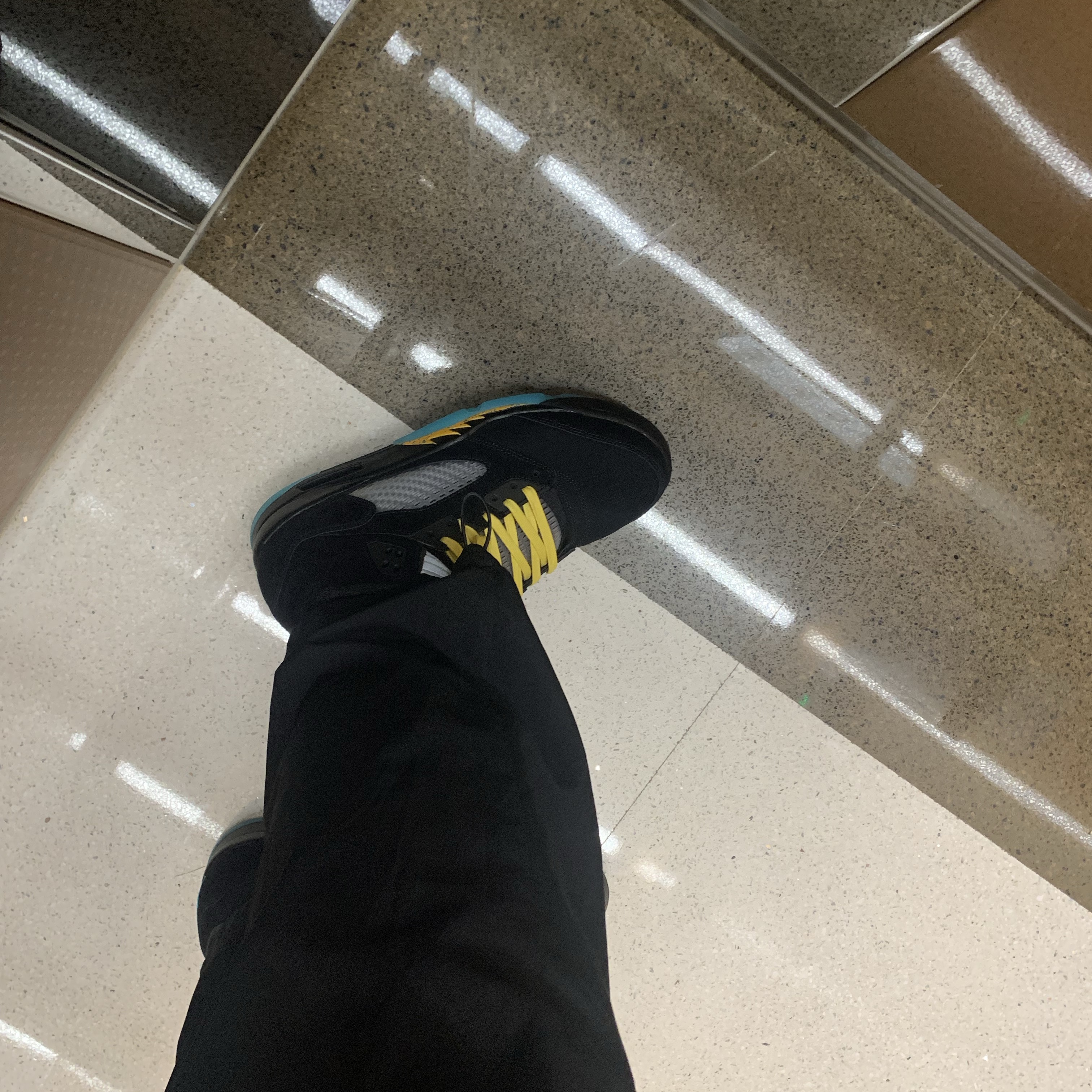 Jordan 5 Retro Aqua 착용 스타일