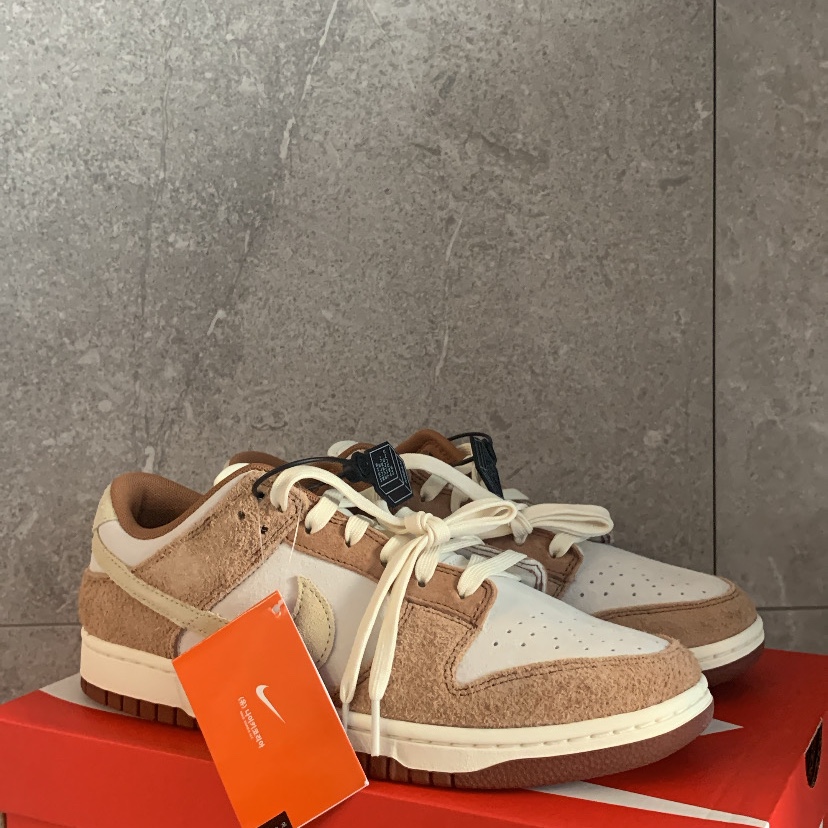 Nike Dunk Low Pro Premium Medium Curry 착용 스타일 - 1