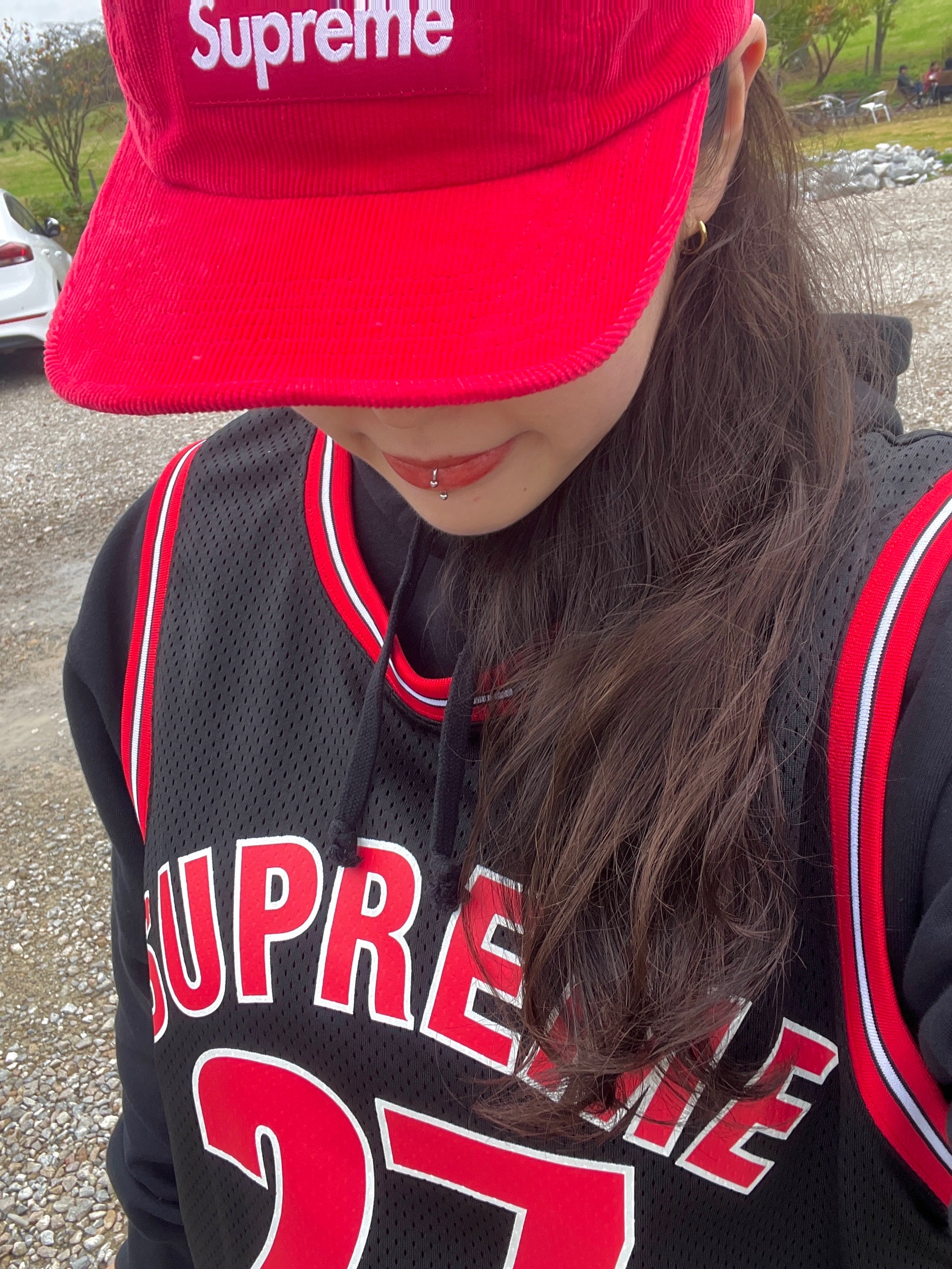 Supreme Basketball Jersey Hooded Sweatshirt Black - 21SS, (W) Jordan 1 Low White Gym Red 착용 스타일 - 3
