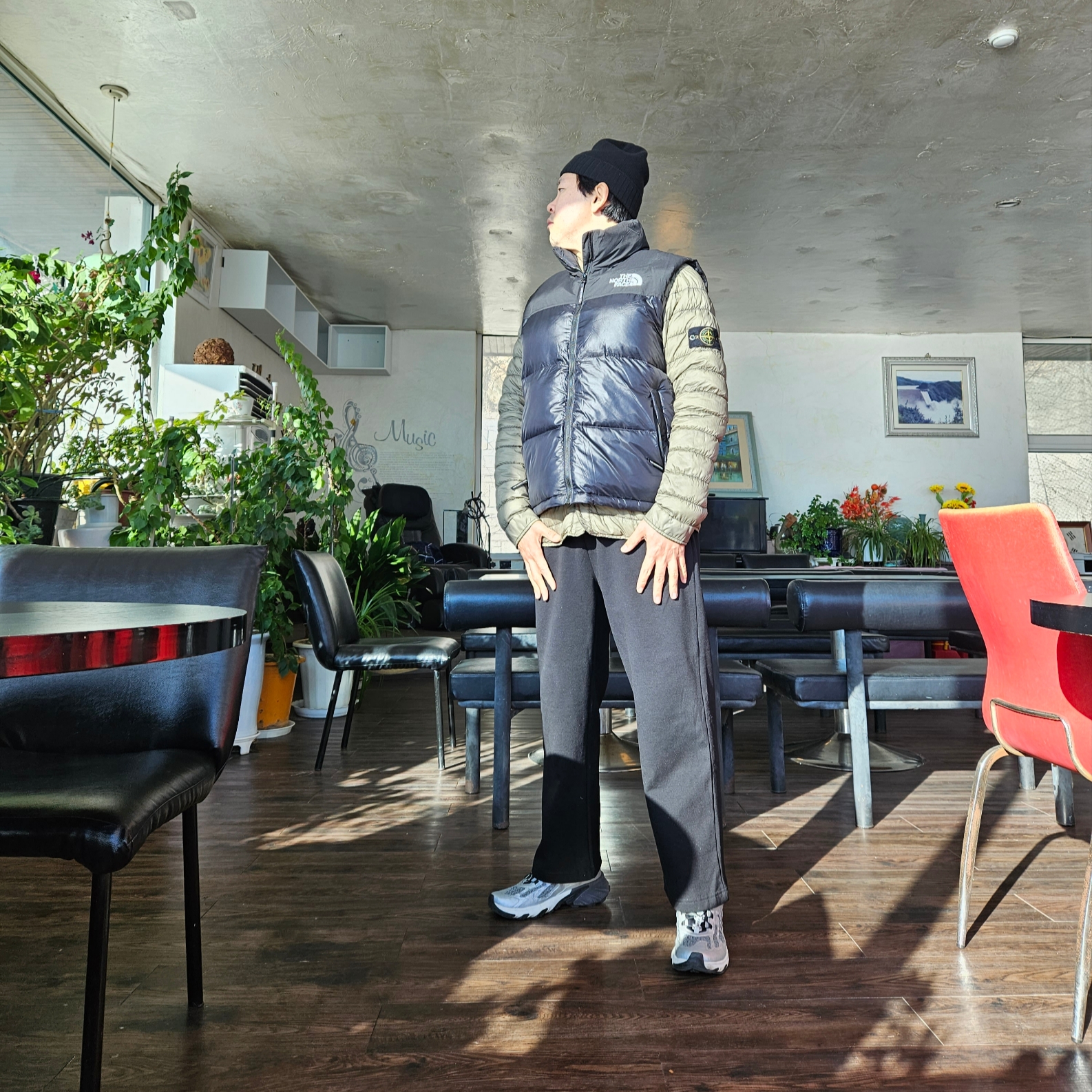 Salomon Speedverse PRG Silver Frost Grey Lunar Rock, The North Face 1996 Retro Nuptse Vest Black 착용 스타일 - 1