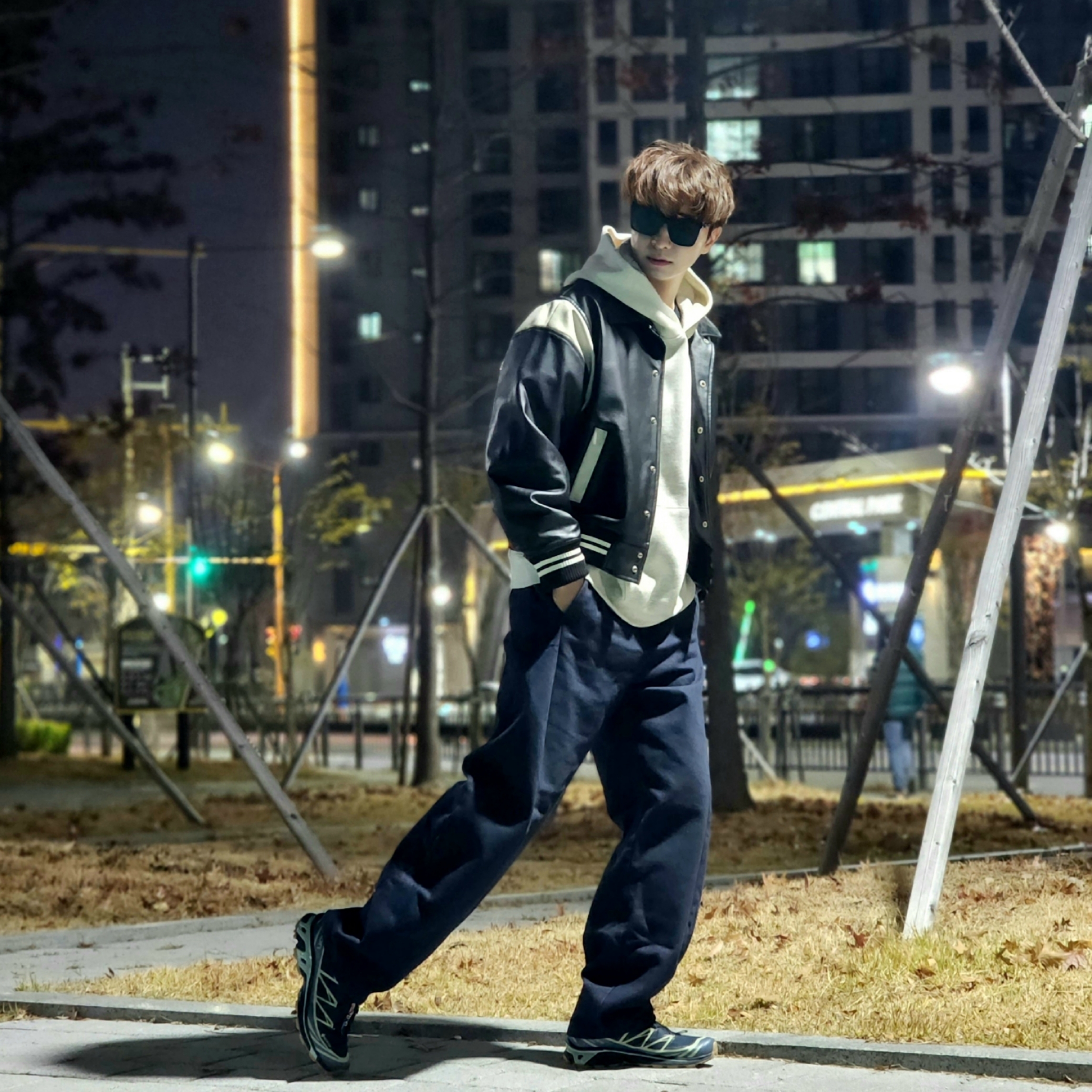 Essentials The Core Collection Hoodie Light Oatmeal, Salomon XT-6 GTX Carbon Bering Sea 착용 스타일 - 4