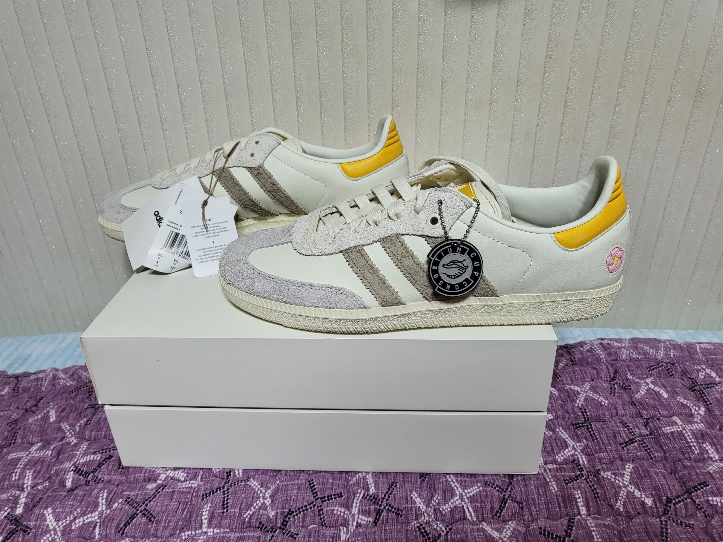 Adidas x Kasina Samba Consortium Cup Off White Trace Khaki 착용 스타일