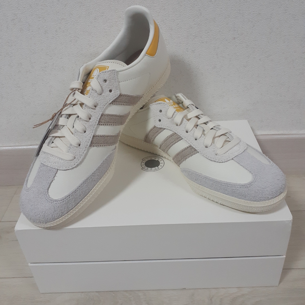 Adidas x Kasina Samba Consortium Cup Off White Trace Khaki 착용 스타일