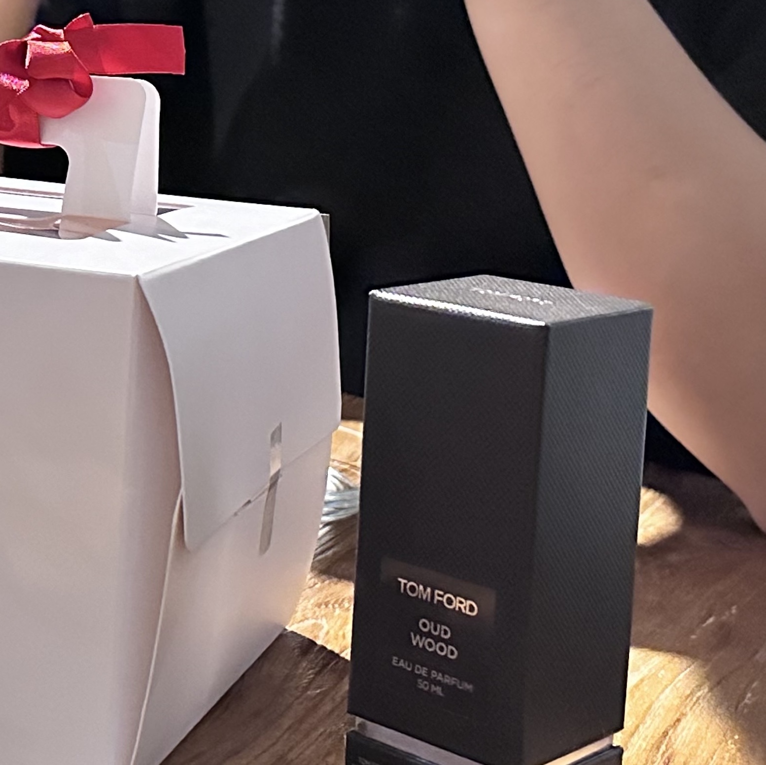Tom Ford Oud Wood Eau De Parfum 50ml 착용 스타일