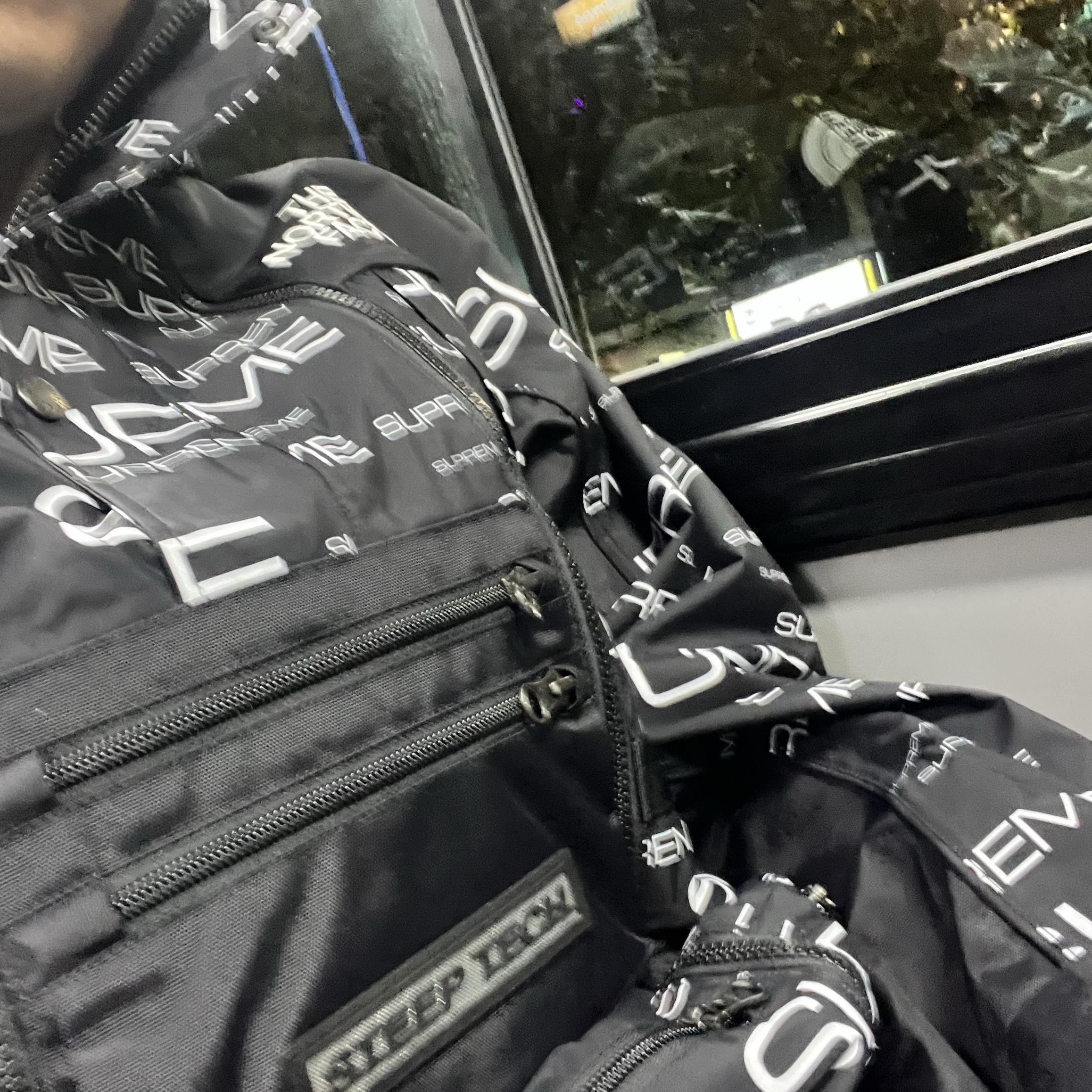 Supreme x The North Face Steep Tech Apogee Jacket Black - 21FW 착용 스타일
