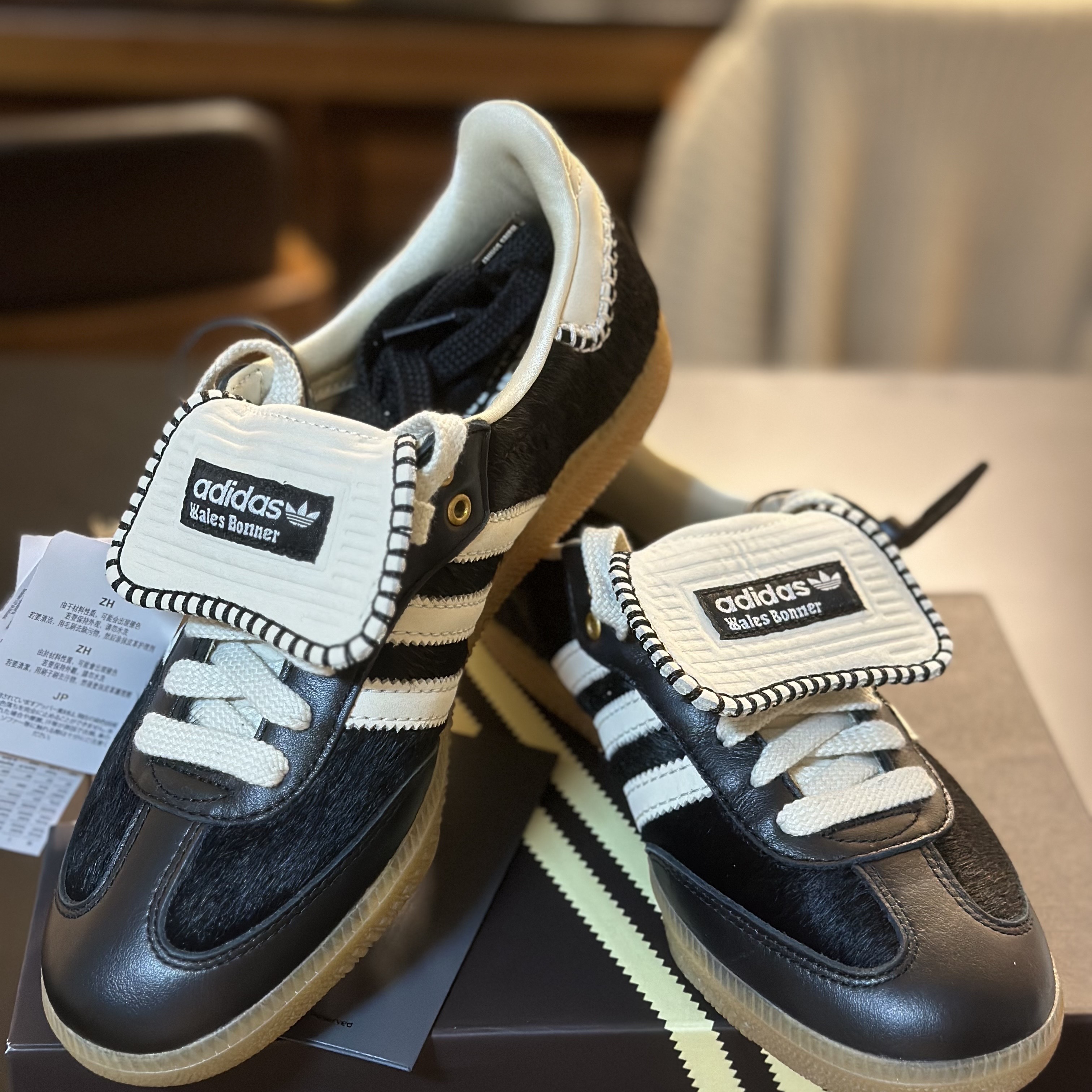 Adidas x Wales Bonner Pony Tonal Samba Core Black Cream White 착용 스타일 - 3