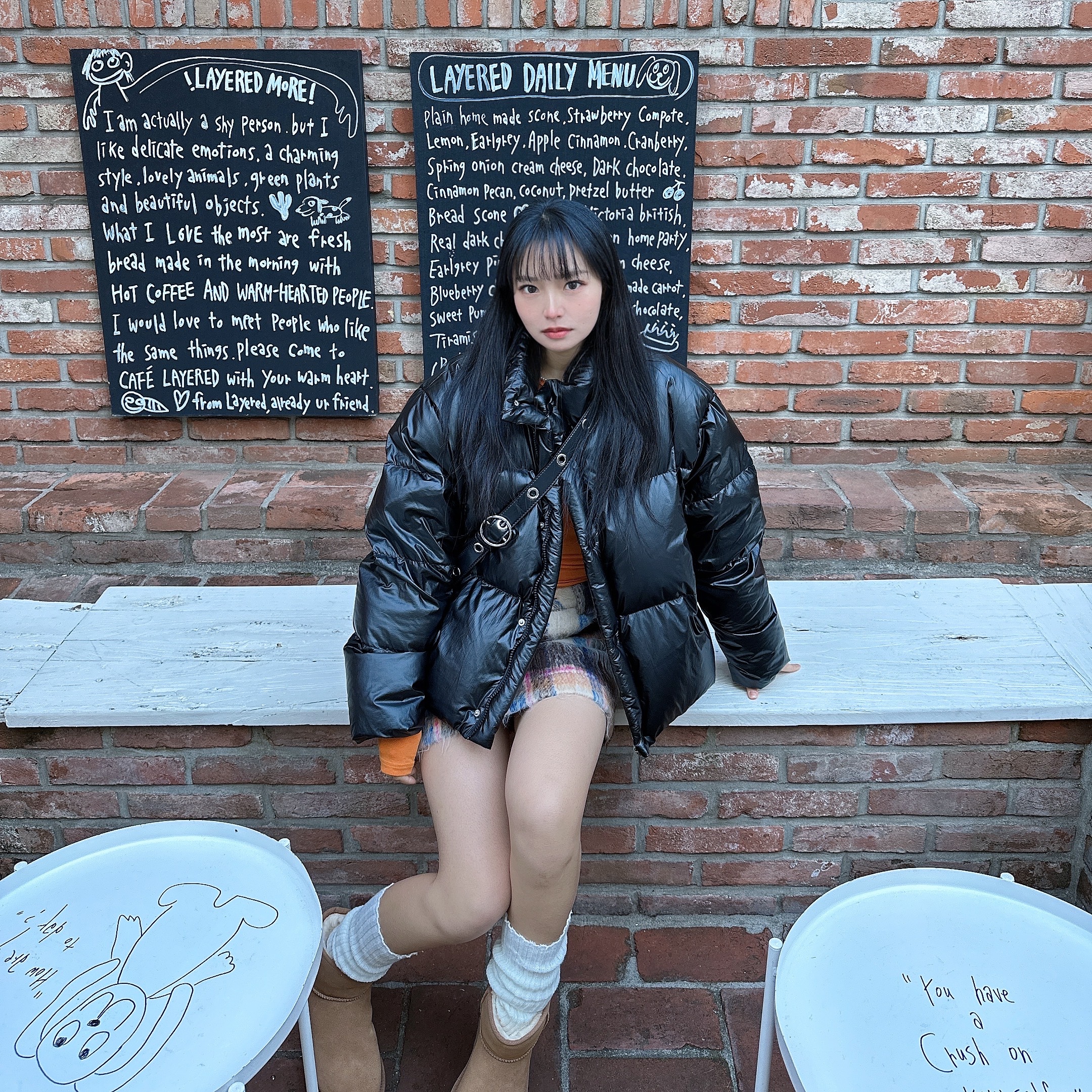 (W) UGG Classic Mini Platform Boots Chestnut 착용 스타일 - 3