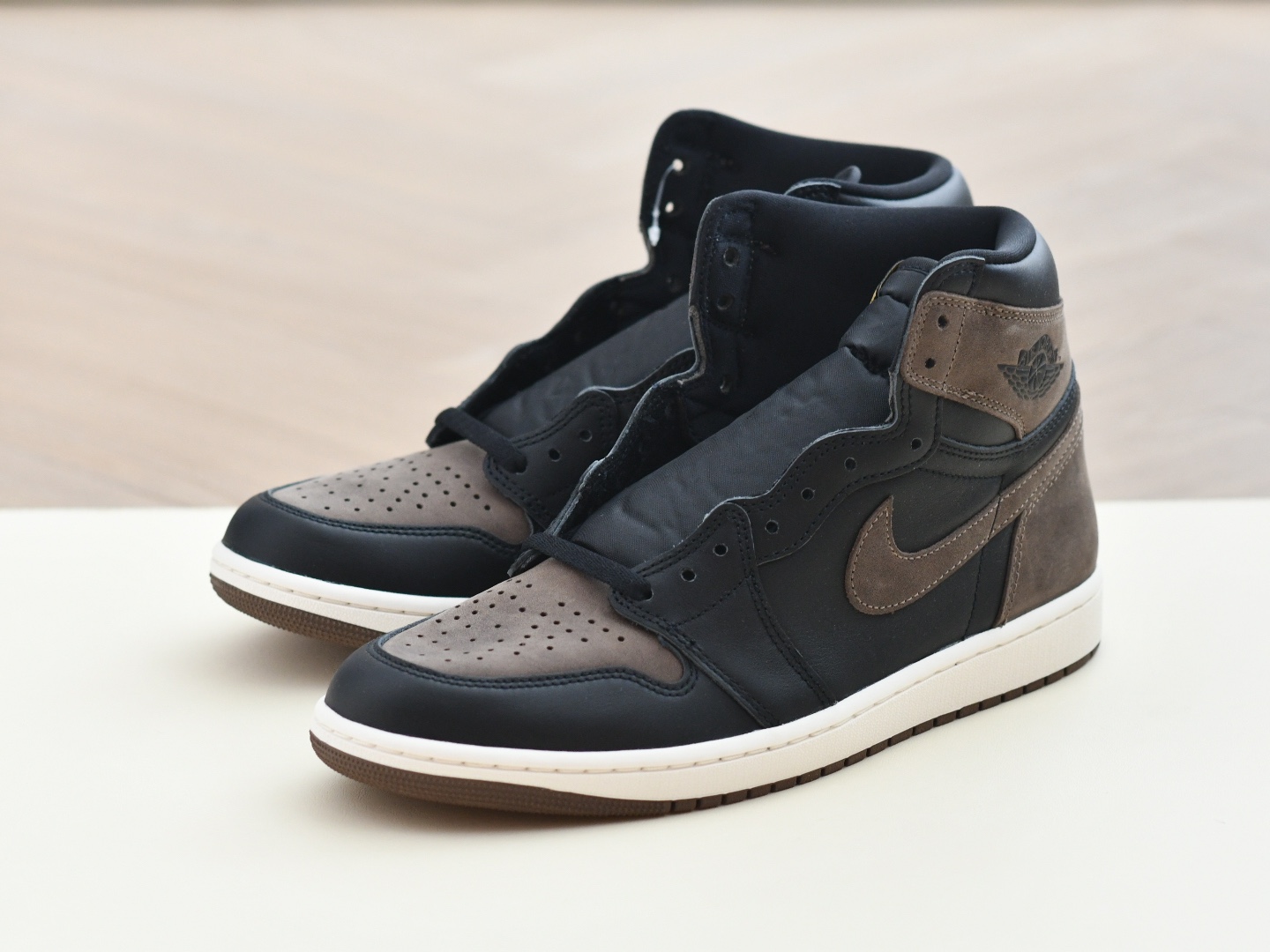 Jordan 1 Retro High OG Palomino 착용 스타일 - 1