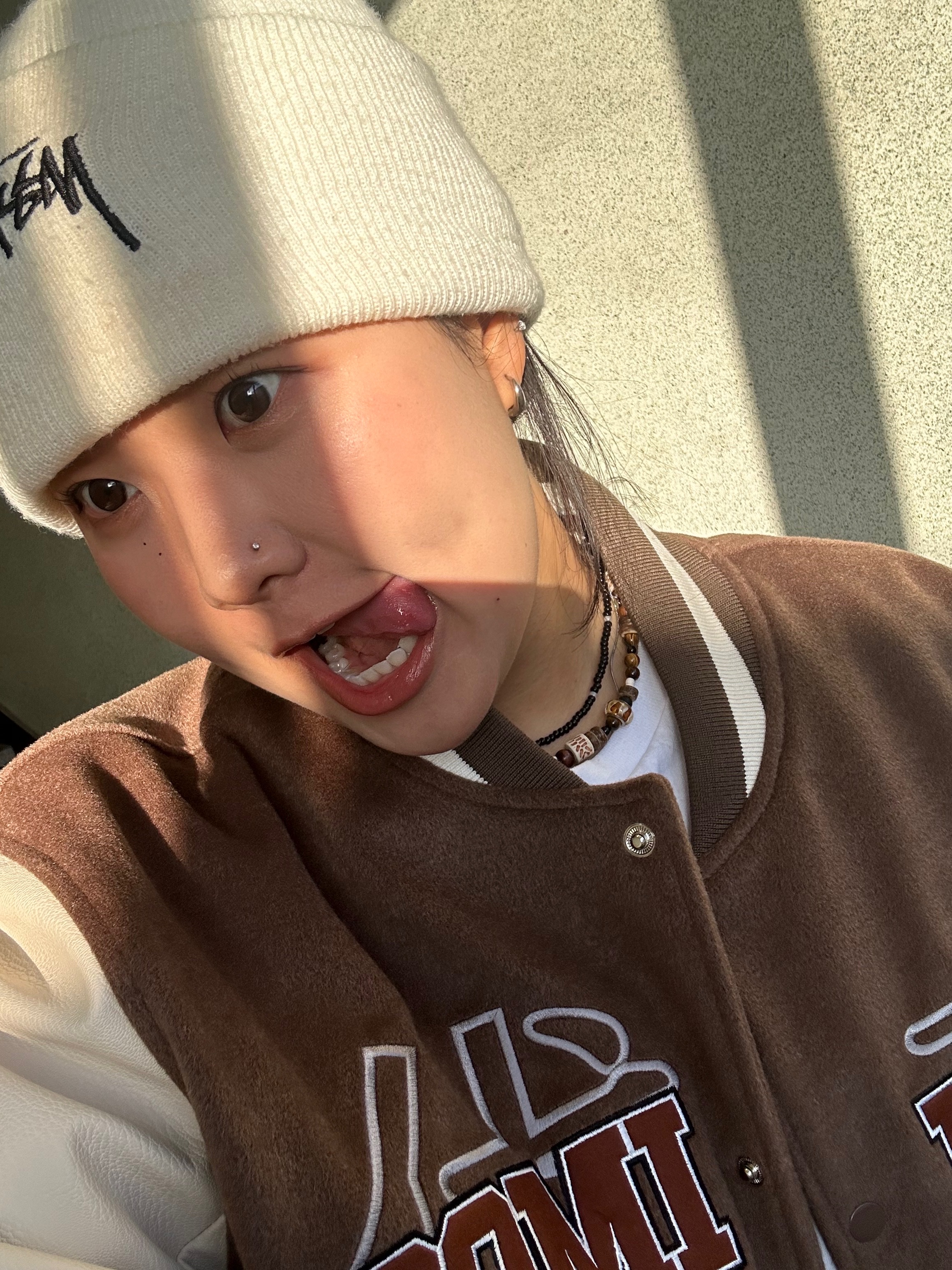 Nike x Stussy NRG Cuffed Beanie Summit White 착용 스타일