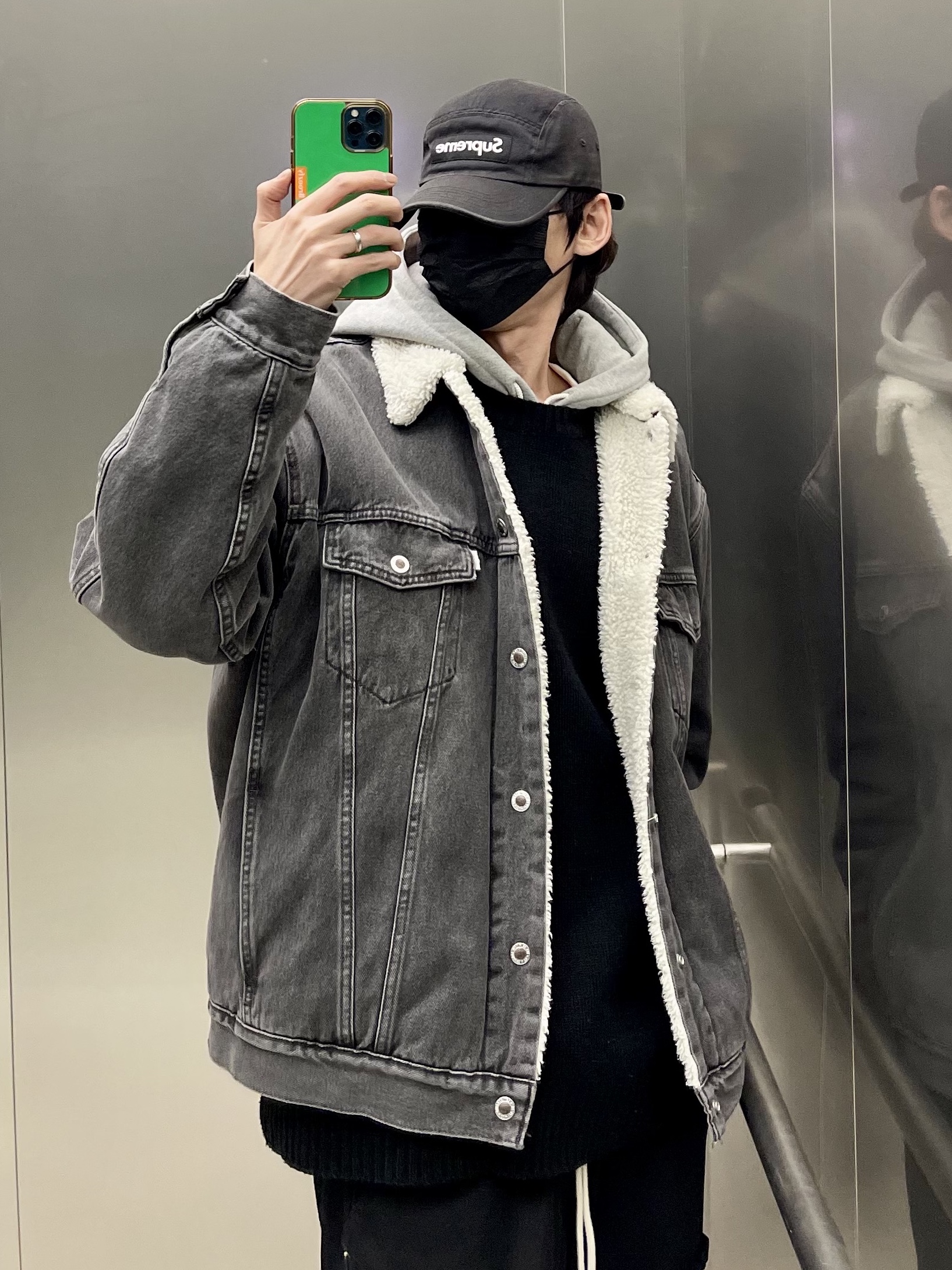 Maison Margiela Calfskin Replica Sneakers White, Nike NRG Solo Swoosh Fleece Hoodie Dark Grey Heather - Asia 착용 스타일 - 3