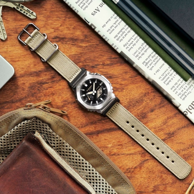 Casio G-Shock GM-2100-1A, Casio G-ShockGM-2100C-5ADR 착용 스타일 - 7