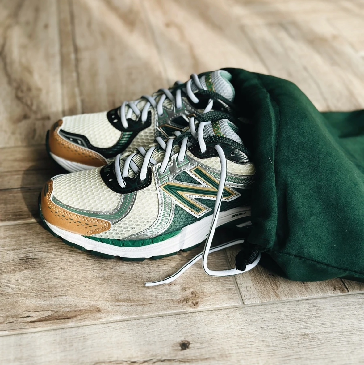 New Balance x Aime Leon Dore 860v2 Green 착용 스타일