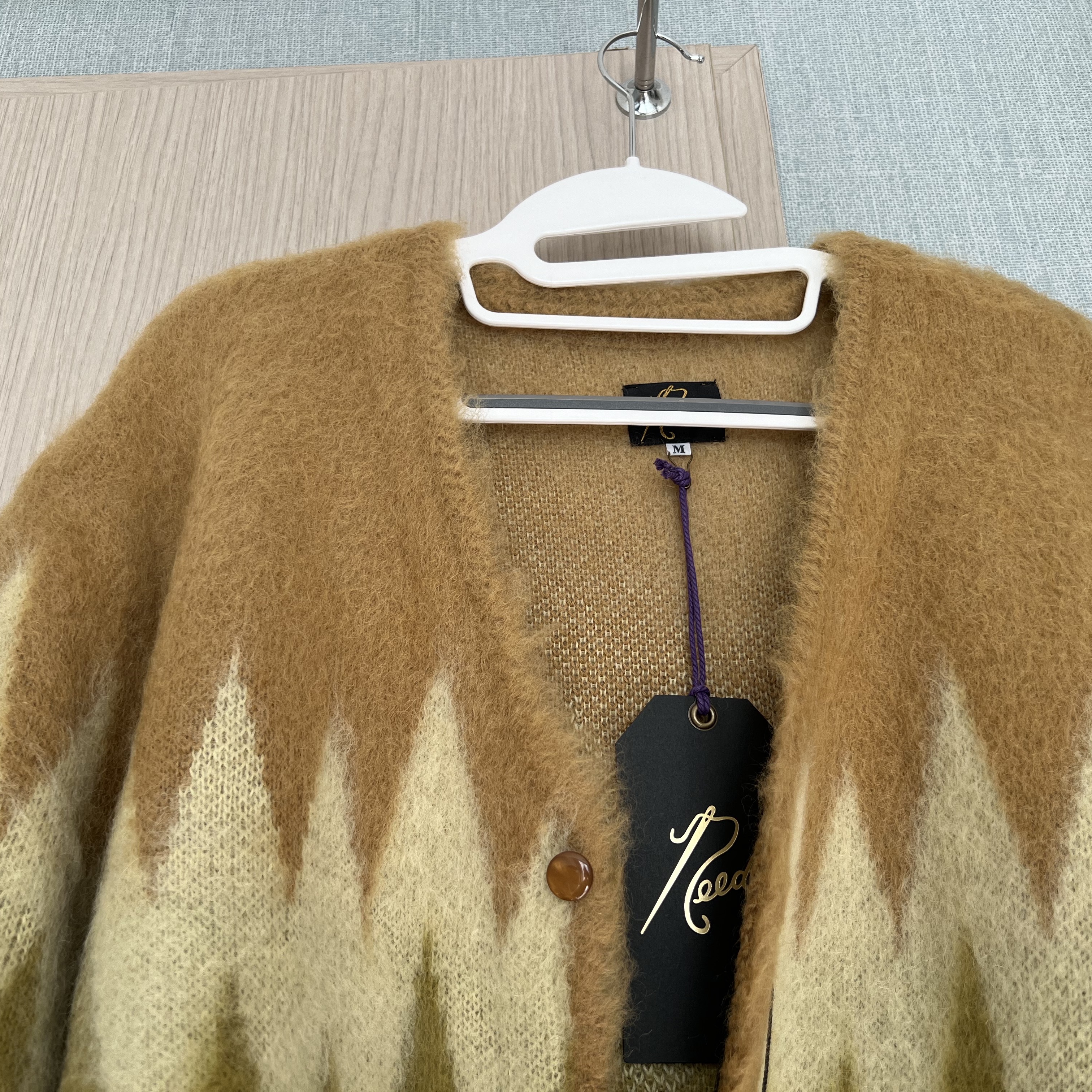 Needles Mohair Cardigan Zigzag Taupe 착용 스타일