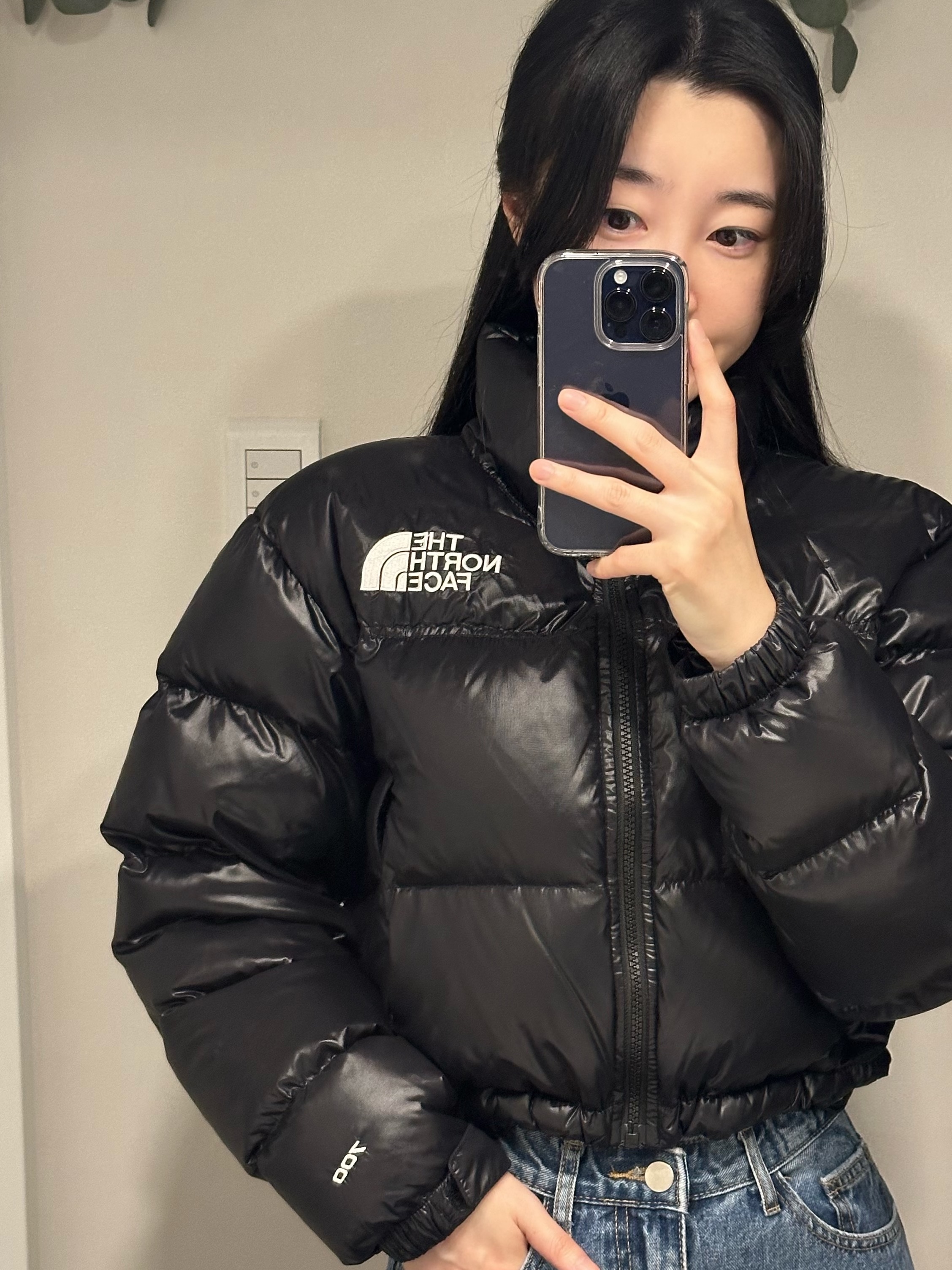 (W) The North Face Nuptse Short Jacket TNF Black 착용 스타일 - 2