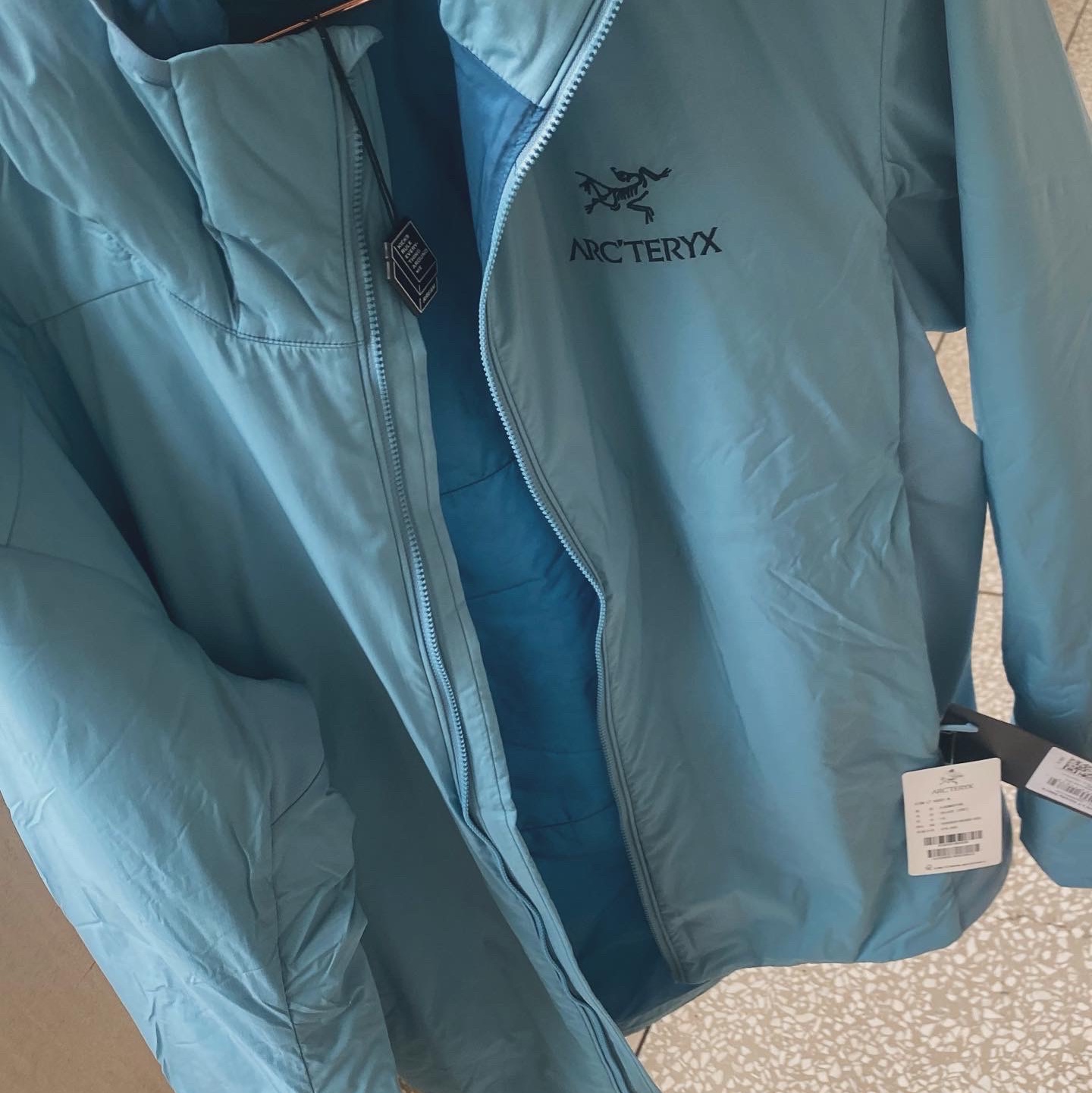 Arc'teryx Atom LT Hoody Solace, Salomon XT-Wings 2 Cradle Pink 착용 스타일 - 2