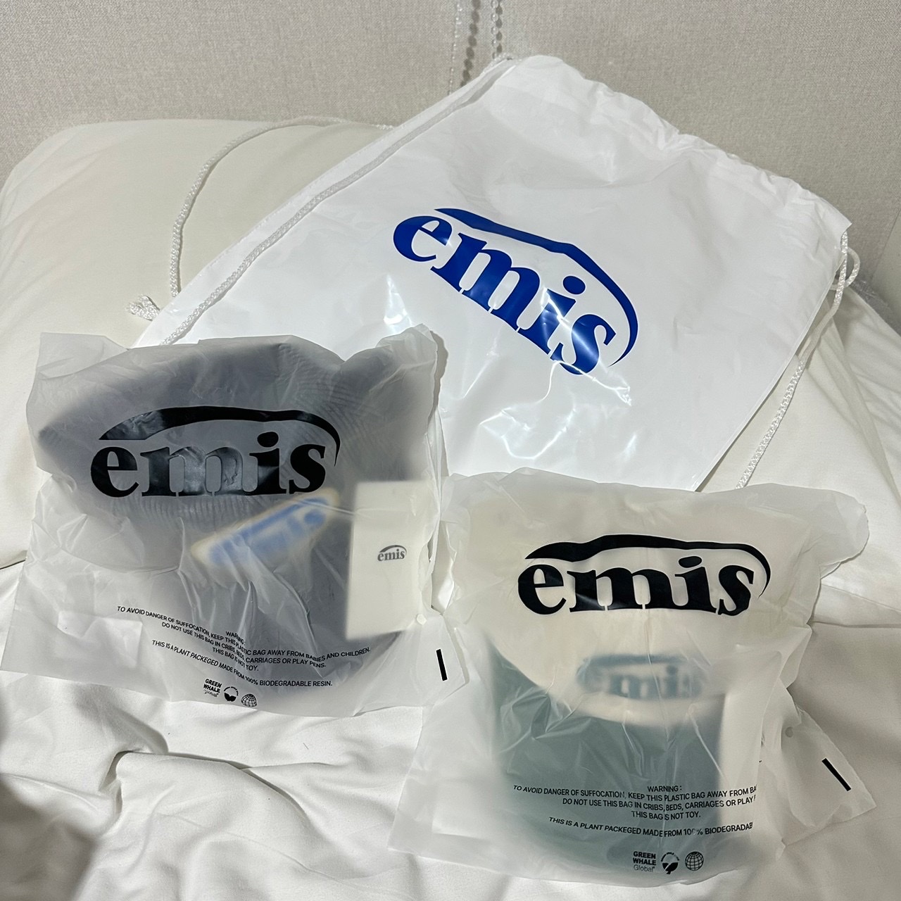 Emis New Logo Emis Cap Beige Green, Emis Corduroy Wappen Ball Cap Charcoal 착용 스타일 - 1