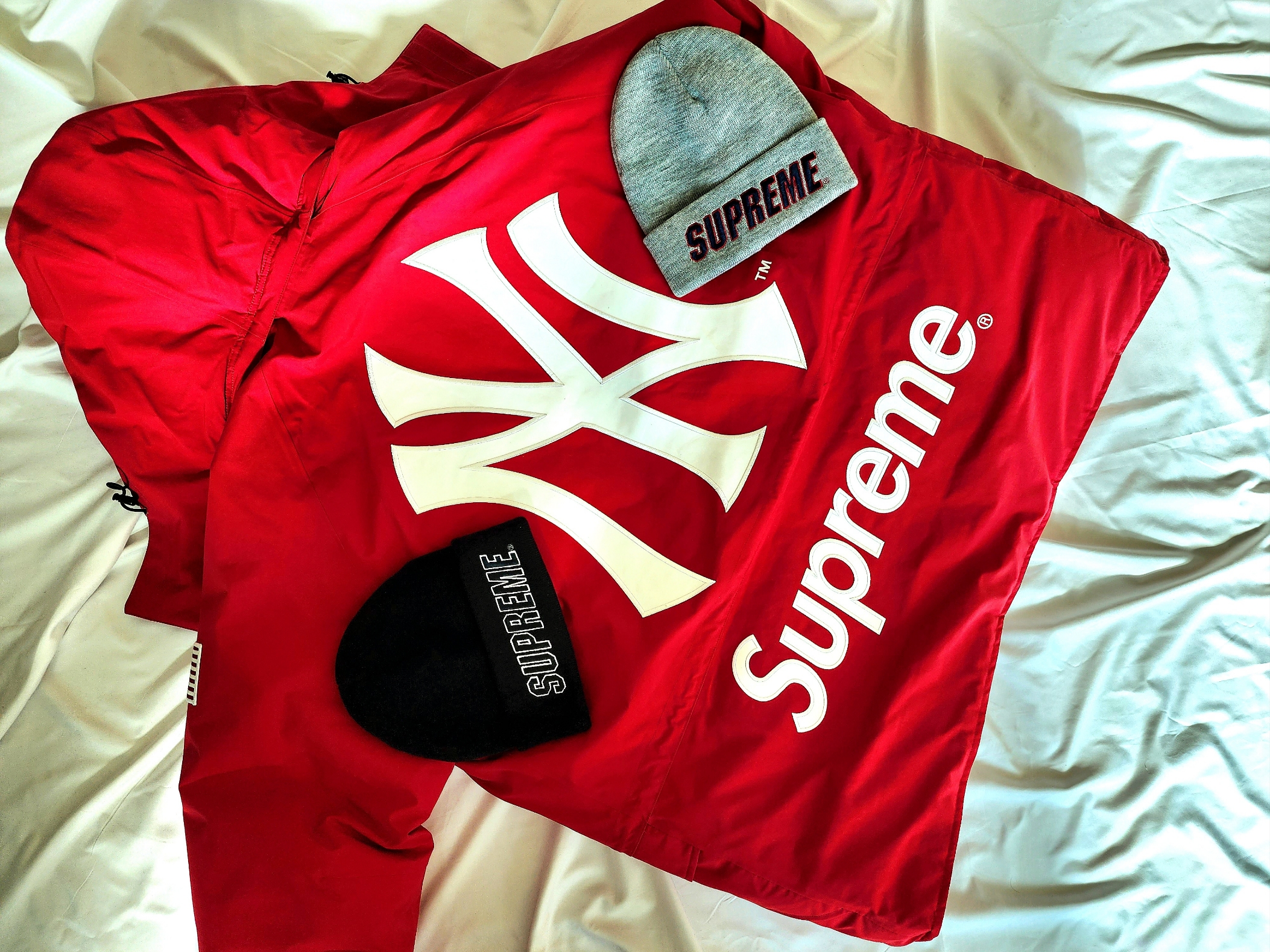 Supreme Slant Beanie Heather Grey - 23FW, Nike x Supreme Shox Ride 2 SP White 착용 스타일 - 5