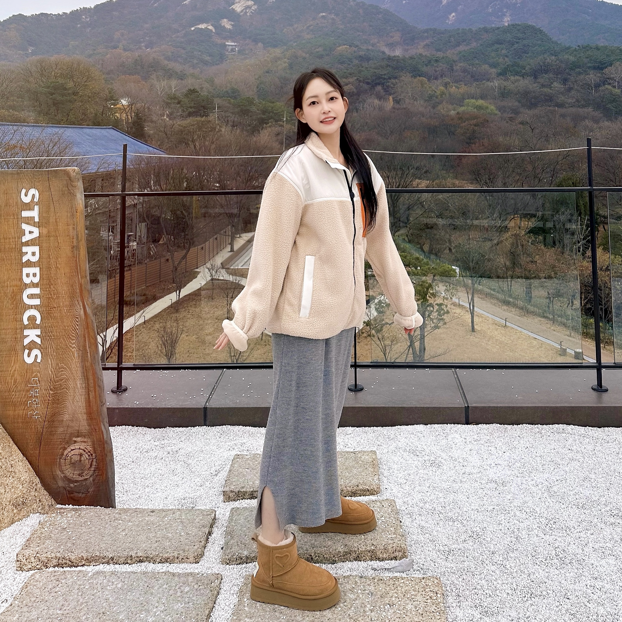 Puma x AMI Sherpa Jacket Light Sand 착용 스타일