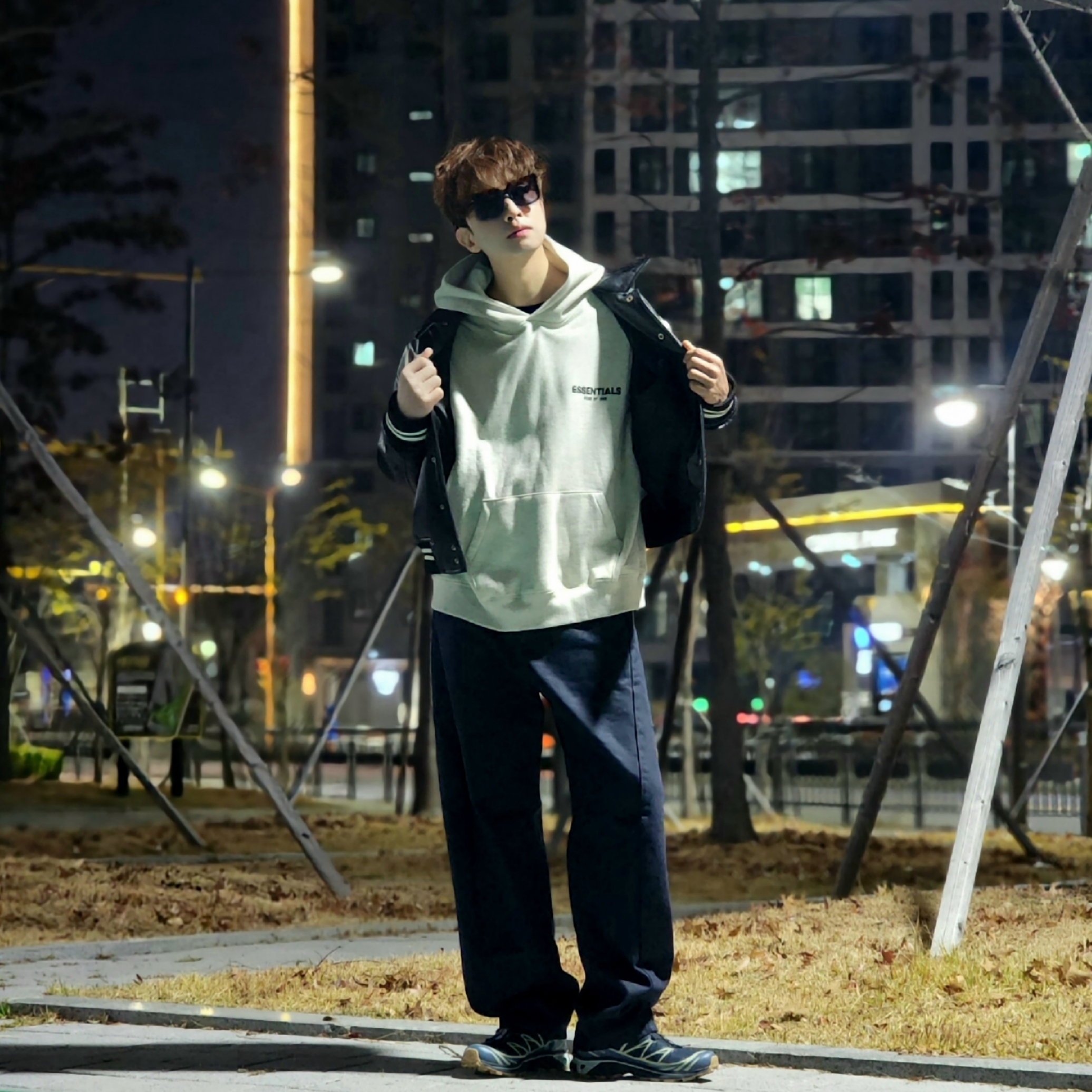 Essentials The Core Collection Hoodie Light Oatmeal, Salomon XT-6 GTX Carbon Bering Sea 착용 스타일 - 3