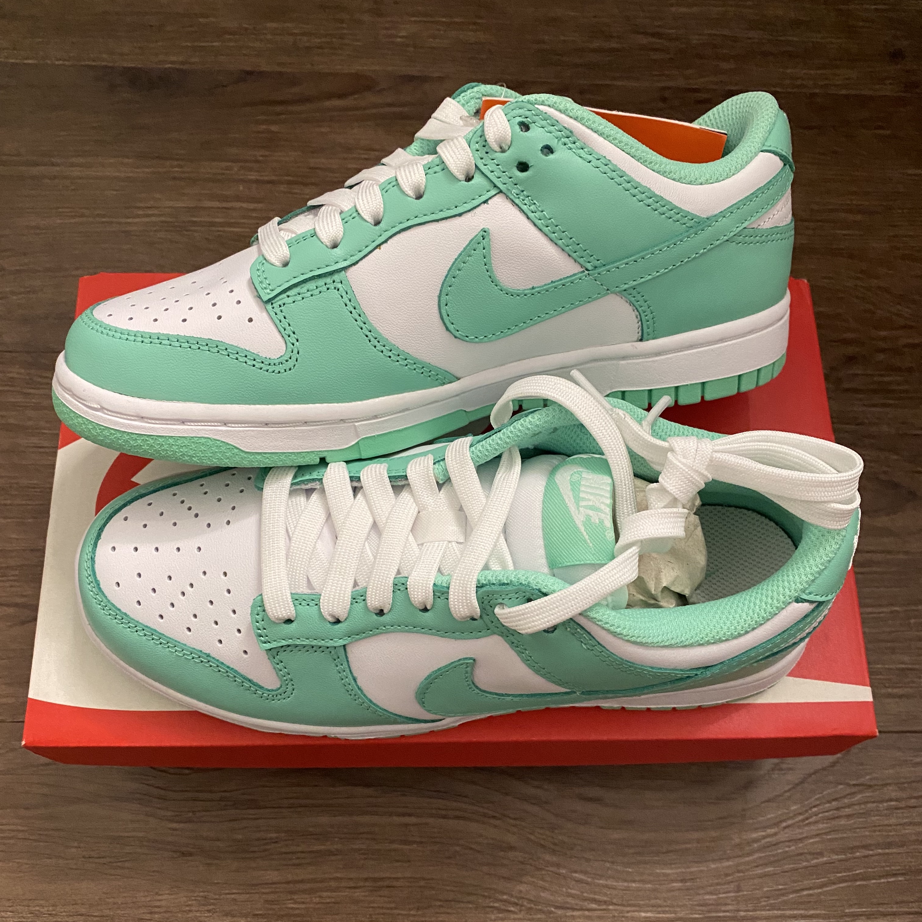 (W) Nike Dunk Low Green Glow 착용 스타일