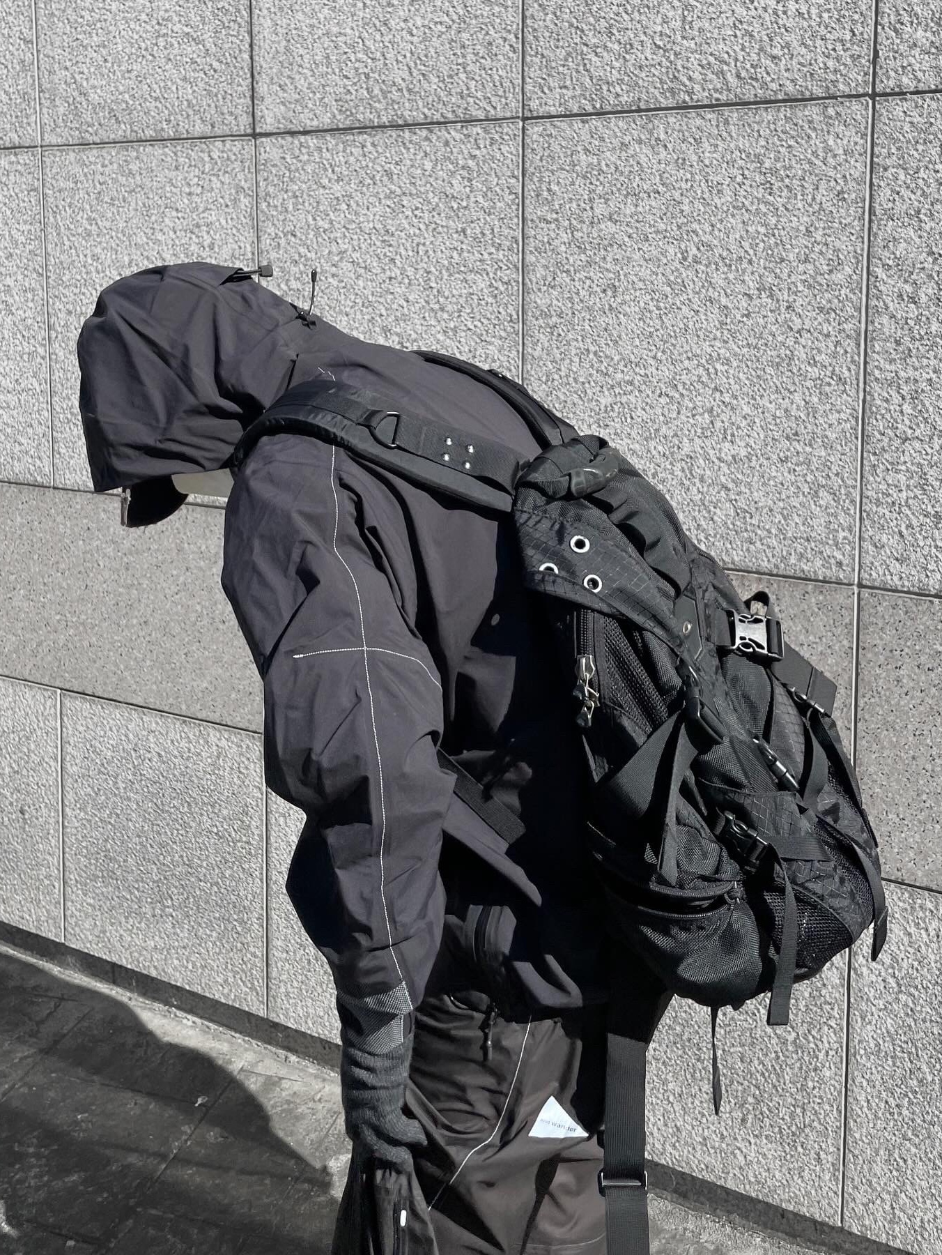 Salomon XT-6 Gore-Tex Black Ebony, Civision by CSC Vison Destroyed Cap Washed Black 착용 스타일 - 1
