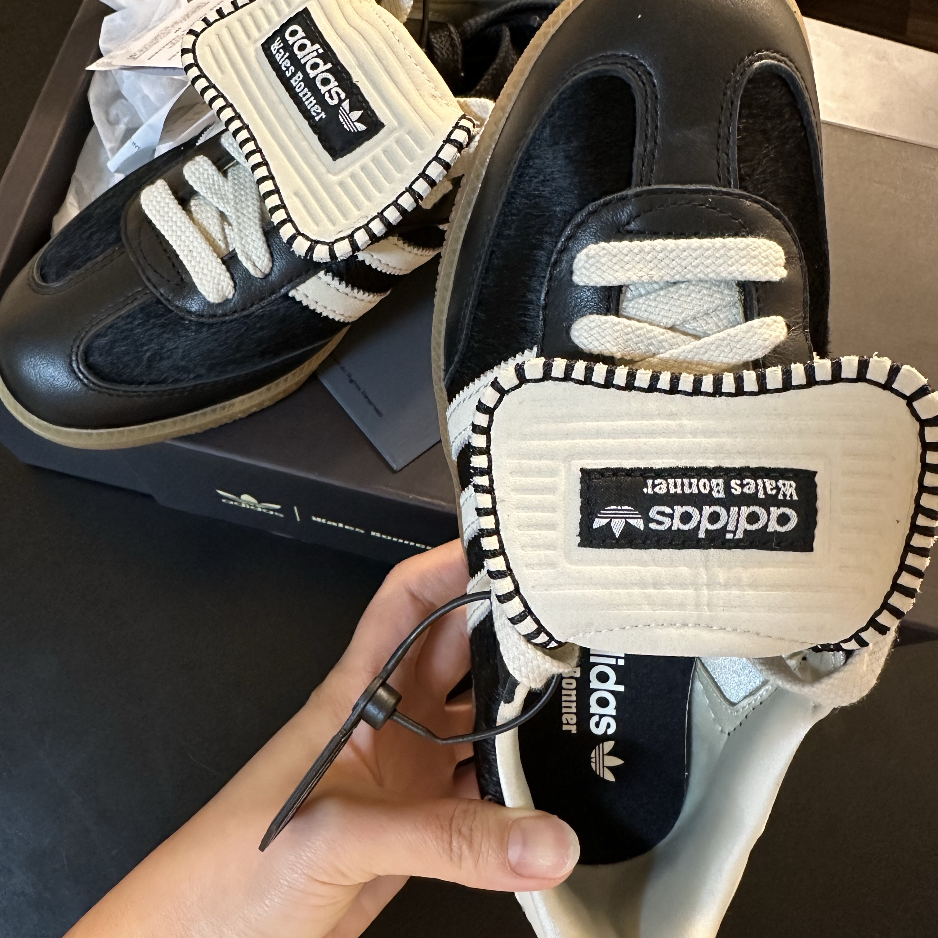 Adidas x Wales Bonner Pony Tonal Samba Core Black Cream White 착용 스타일 - 4