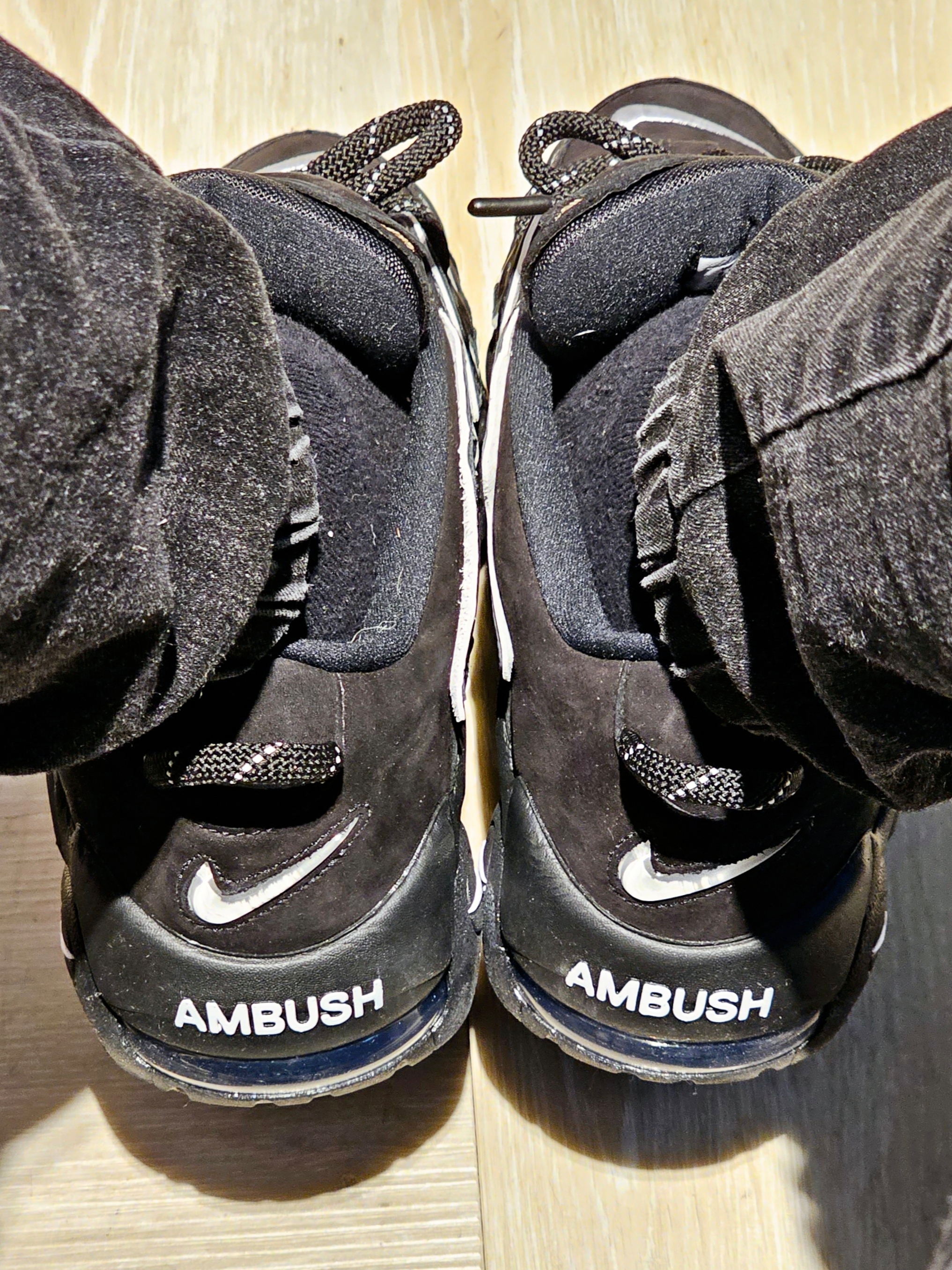 Nike x Ambush Air More Uptempo Low Black and White 착용 스타일 - 4