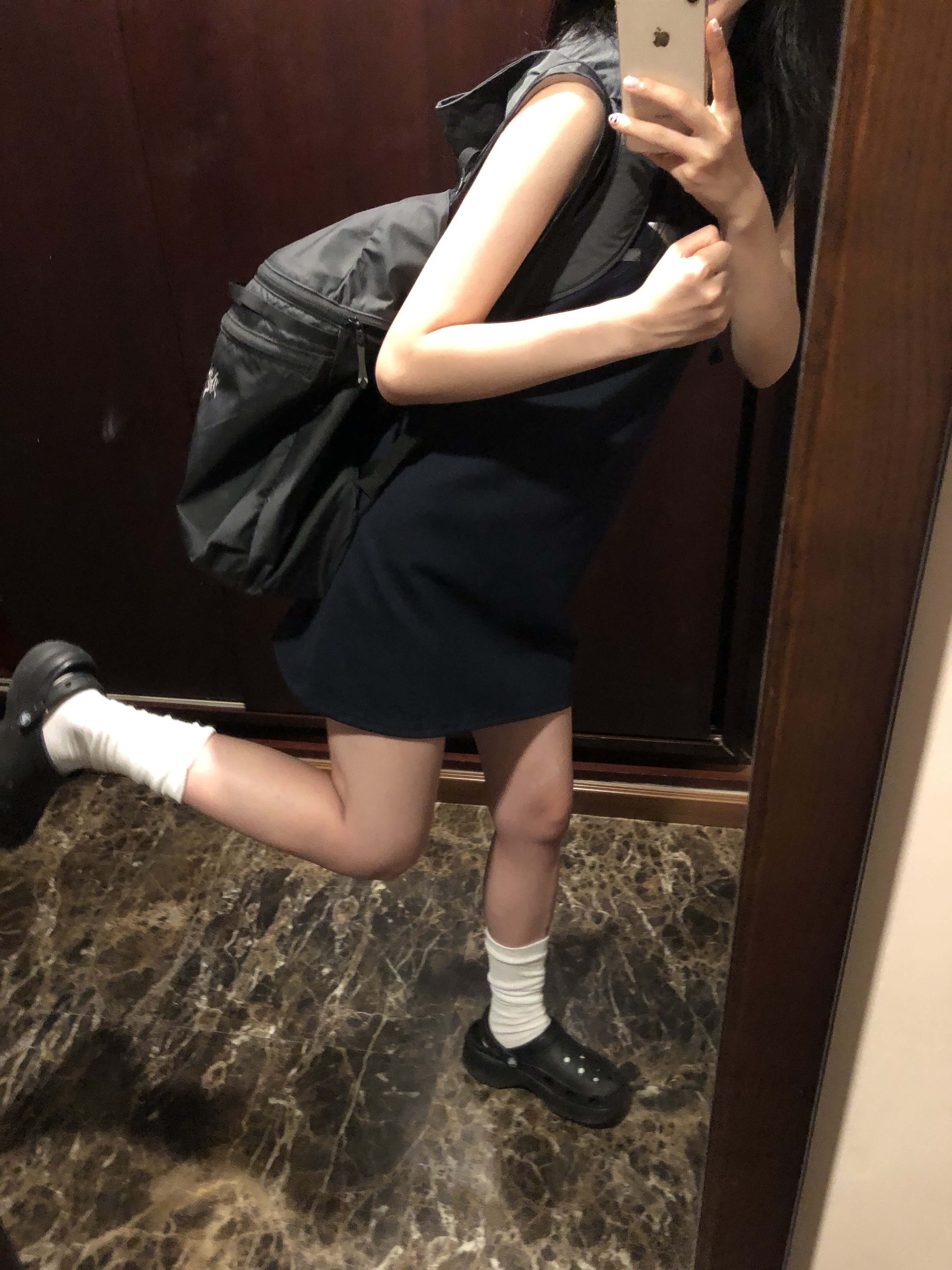 Arc'teryx Heliad 15 Backpack Black, (W) Crocs Classic Platform Clog Black 착용 스타일 - 1
