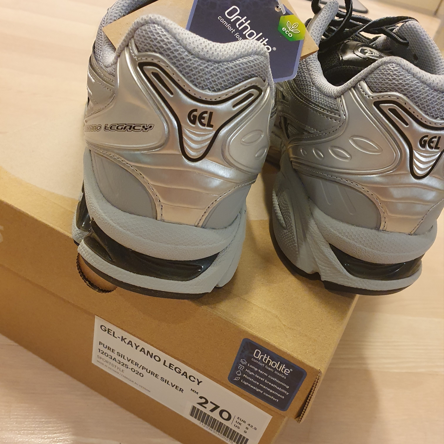 Asics Gel-Kayano Legacy Pure Silver 착용 스타일 - 2