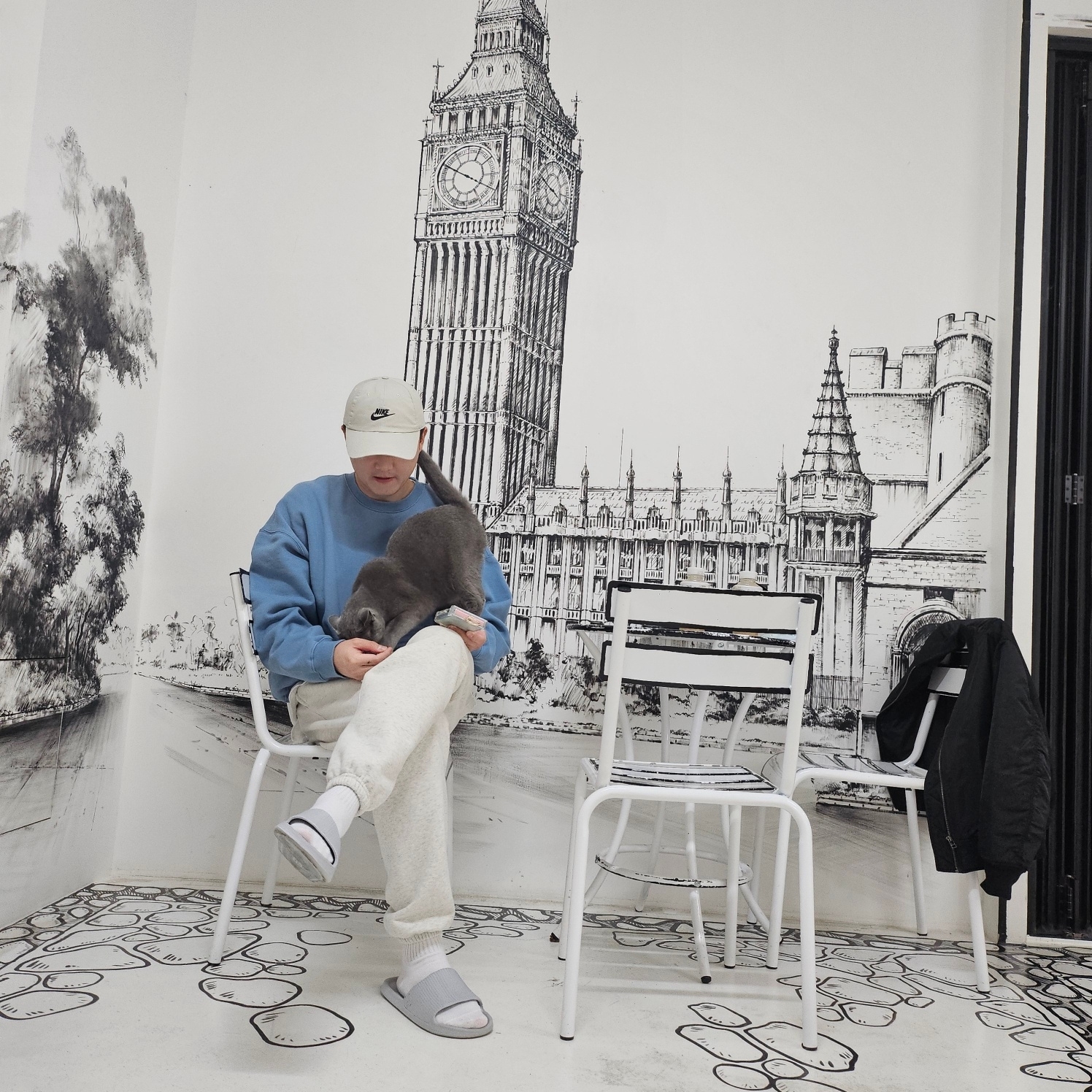 IAB Studio Crewneck Sky Blue, Essentials 1977 Sweatpants Light Oatmeal - 22SS 착용 스타일 - 4