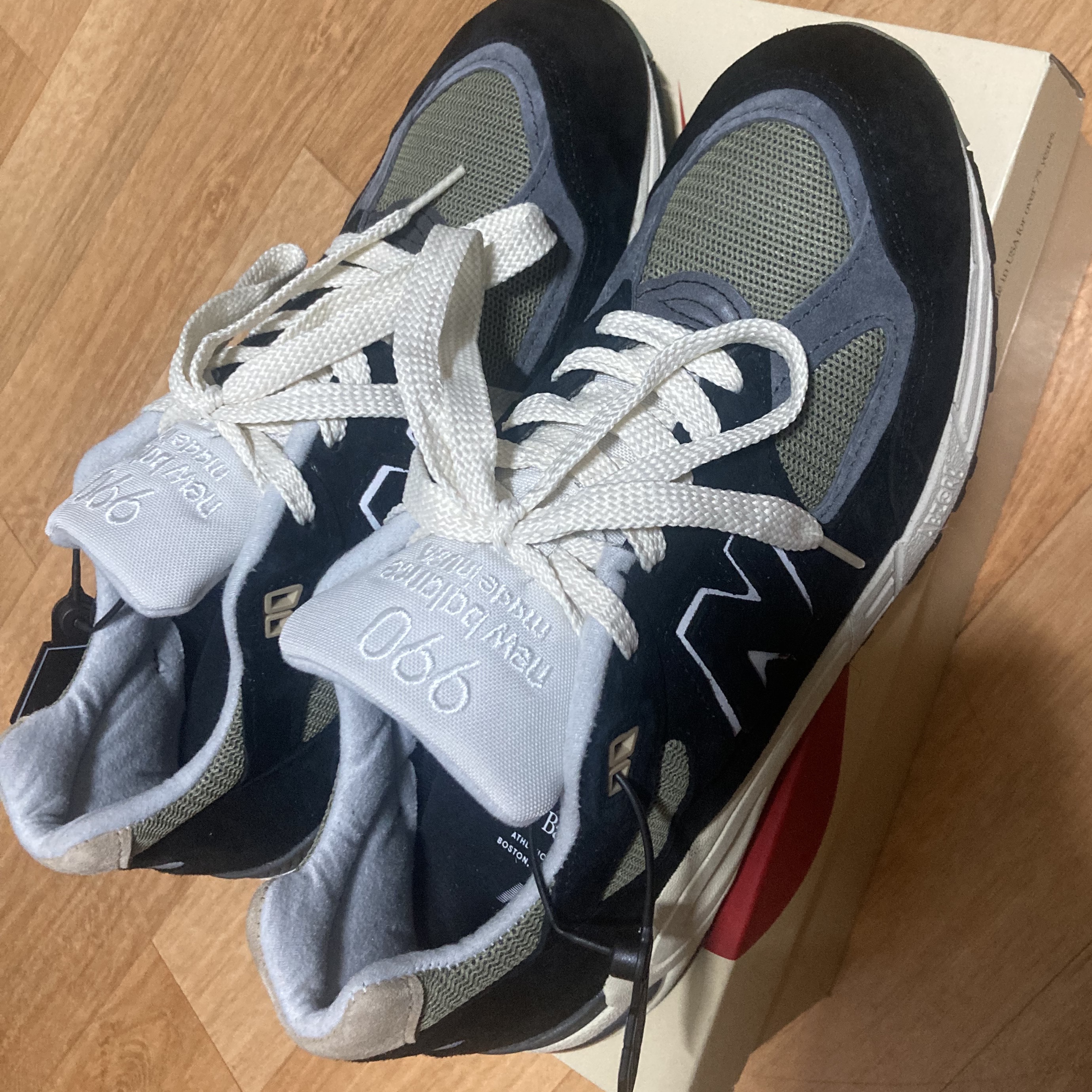 New Balance 990v2 Made in USA Black True camo 착용 스타일 - 2