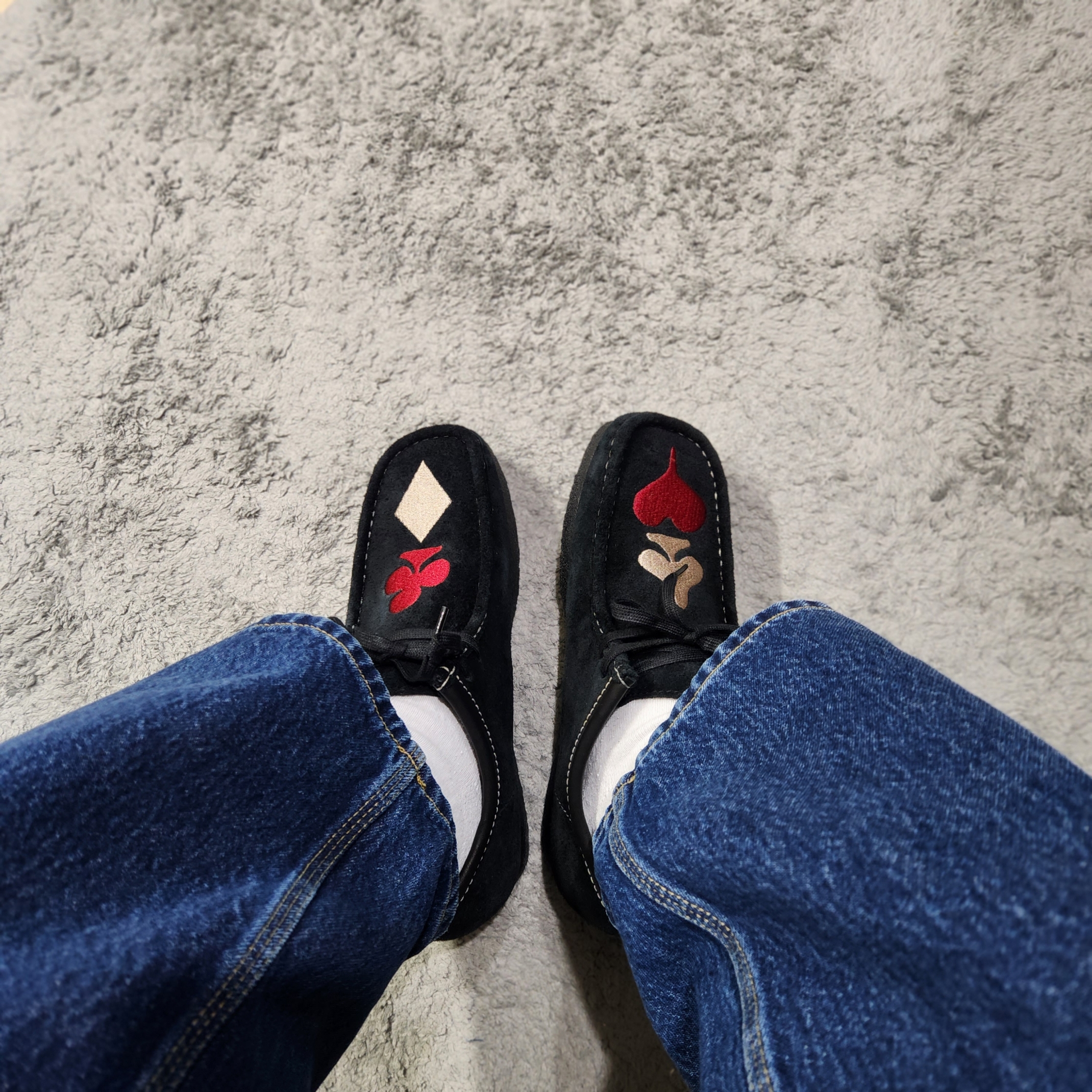 Clarks x Stussy Wallabee Black Suede 착용 스타일