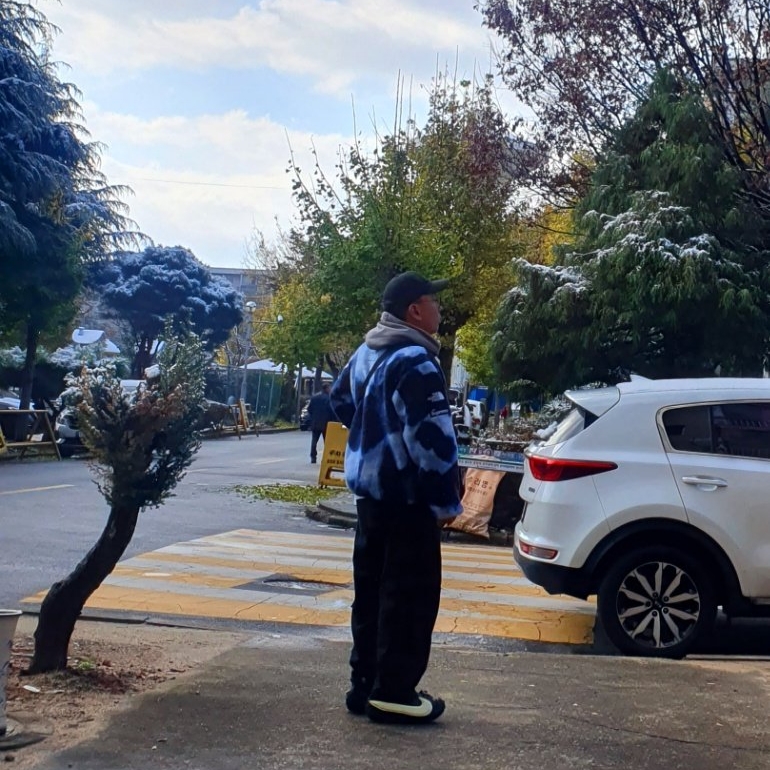 Supreme x The North Face Bleached Denim Print Fleece Jacket Indigo - 21FW, Nike x Peaceminusone Wide Pants Black (DR0095-010) 착용 스타일