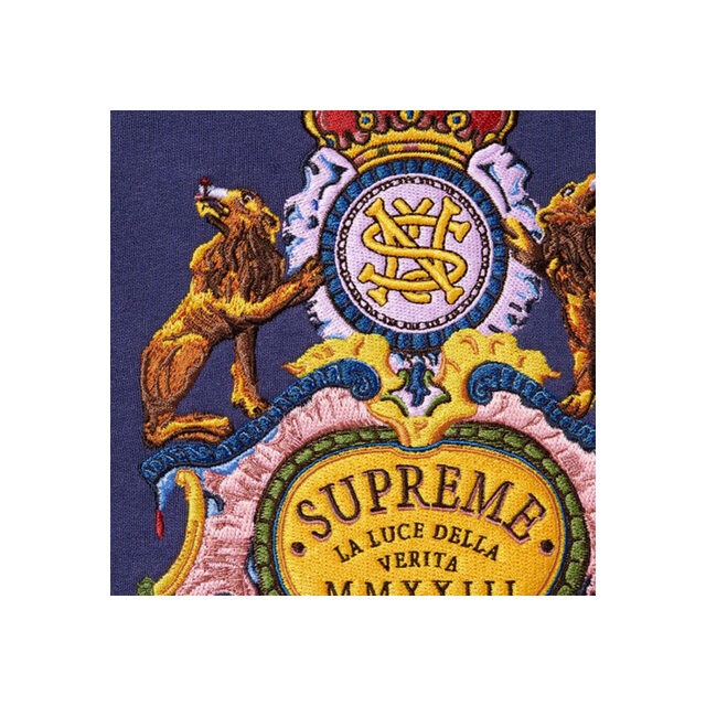 Supreme Crest Crewneck Washed Navy - 23SS 착용 스타일