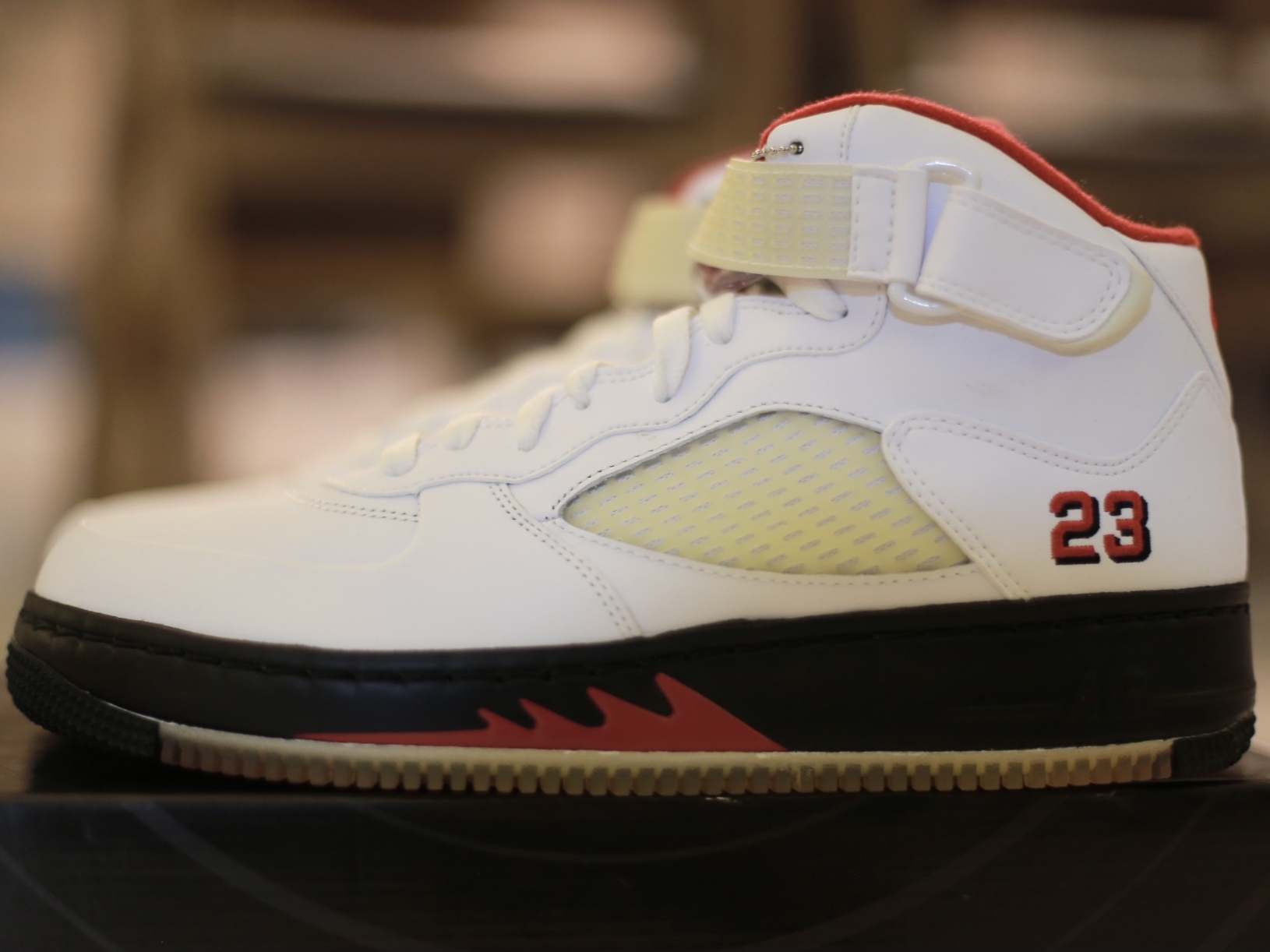 Jordan 5 Fusion Varsity White Red 착용 스타일 - 1