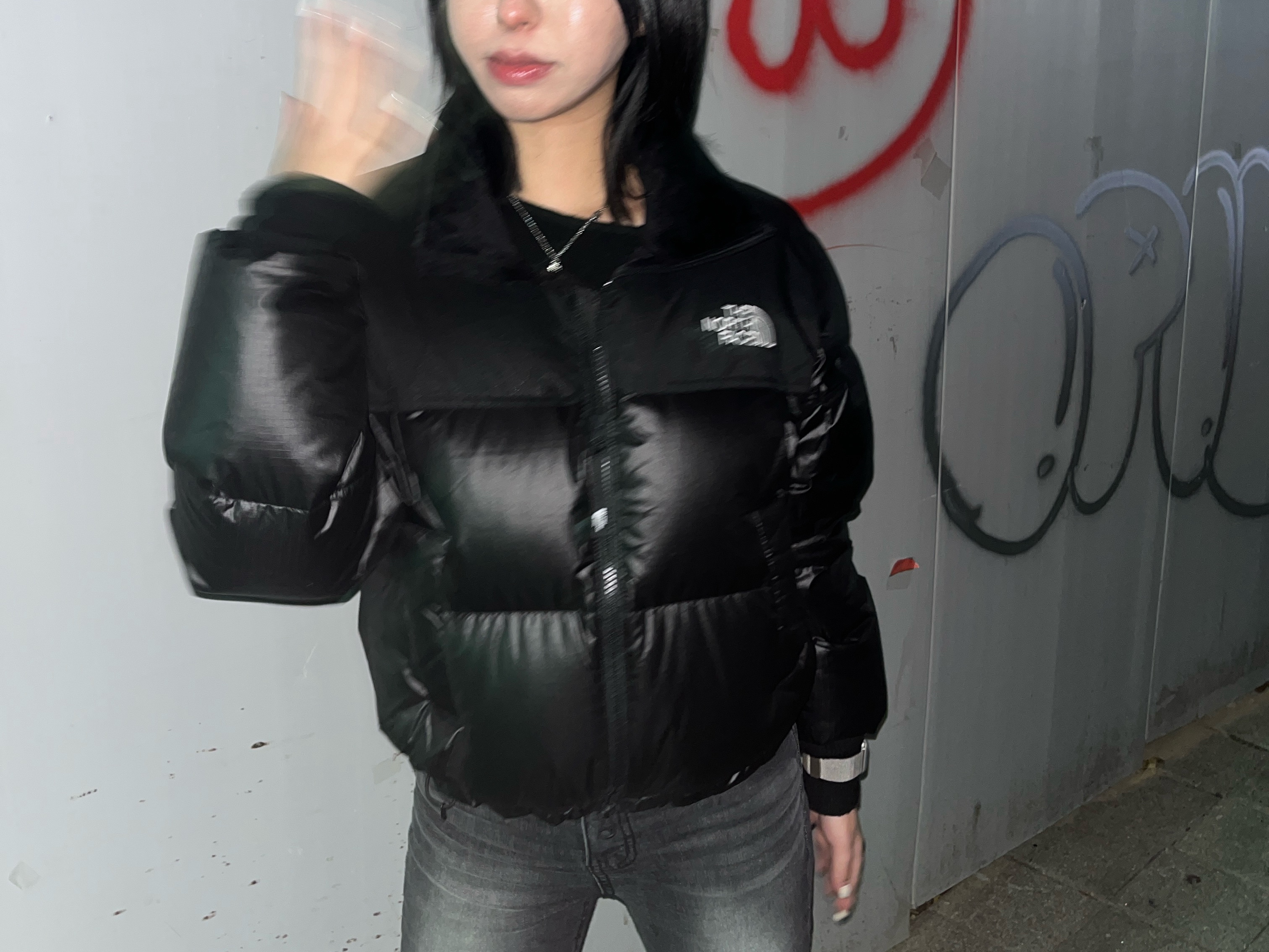 (W) The North Face White Label Novelty Nuptse Down Jacket Black 착용 스타일 - 1