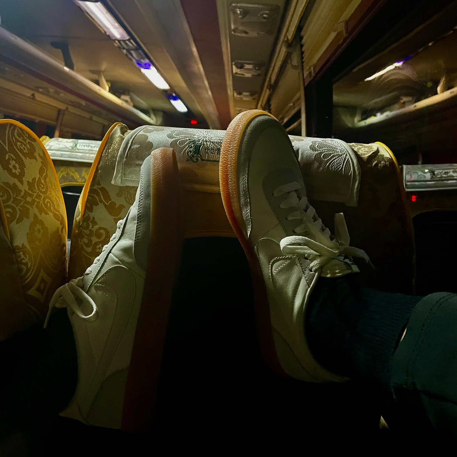 Nike Killshot 2 Leather Sail Gum 착용 스타일